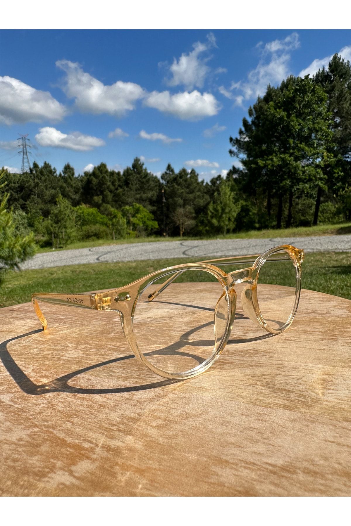 VisionGlasses-Transparent Yellow Round Unisex Blue Light Protective Glasses with Transparent Glass 2