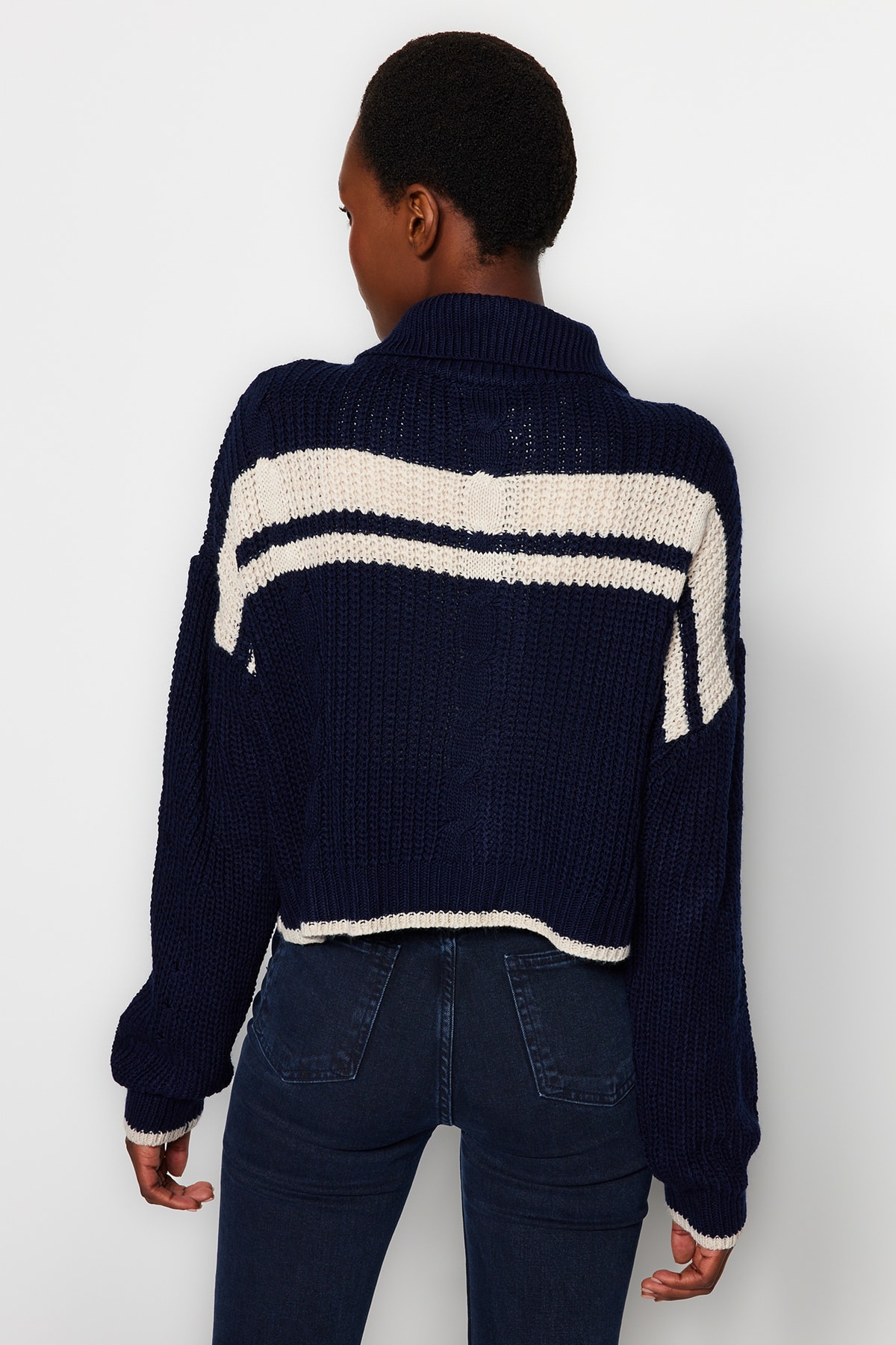 Trendyolmilla  Lacivert Crop Renk Bloklu Dik Yaka Triko Hırka TWOAW24HI00238 - Görsel 10