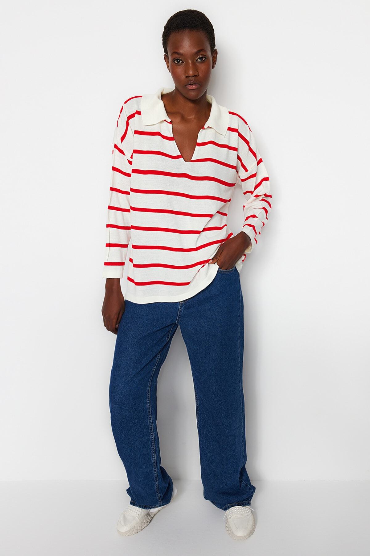 Trendyol Collection-Roter gestreifter Strickpullover mit super weiter Passform TWOAW23KZ01845 3