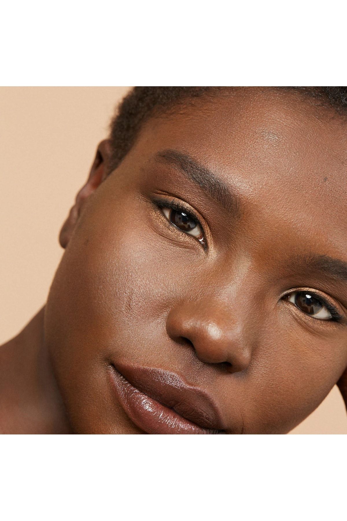 Bobbi Brown رژ لب خرد شده با رنگ های شیرین و زنانه