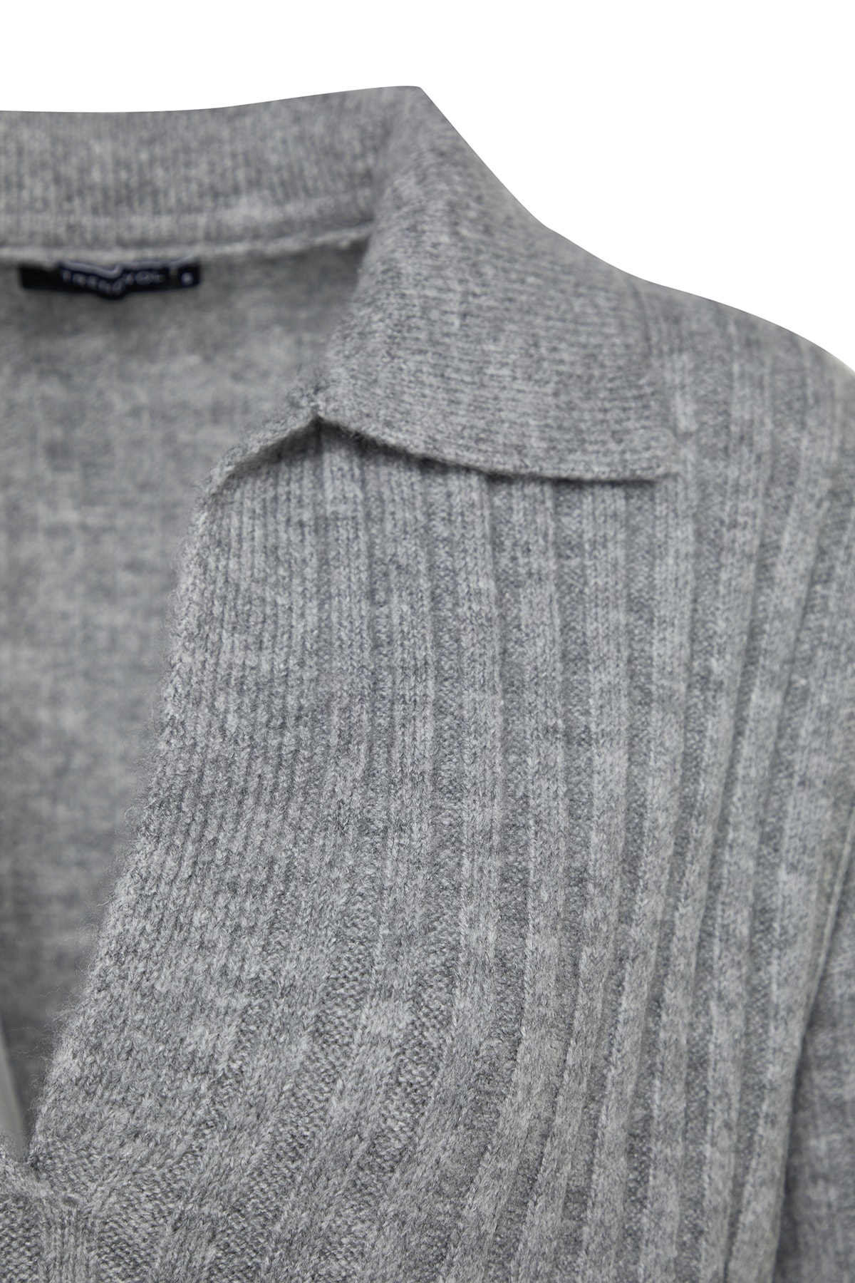 Trendyolmilla  Gri Yumuşak Dokulu Polo Yaka Triko Kazak TWOAW24KZ00678 - Görsel 7