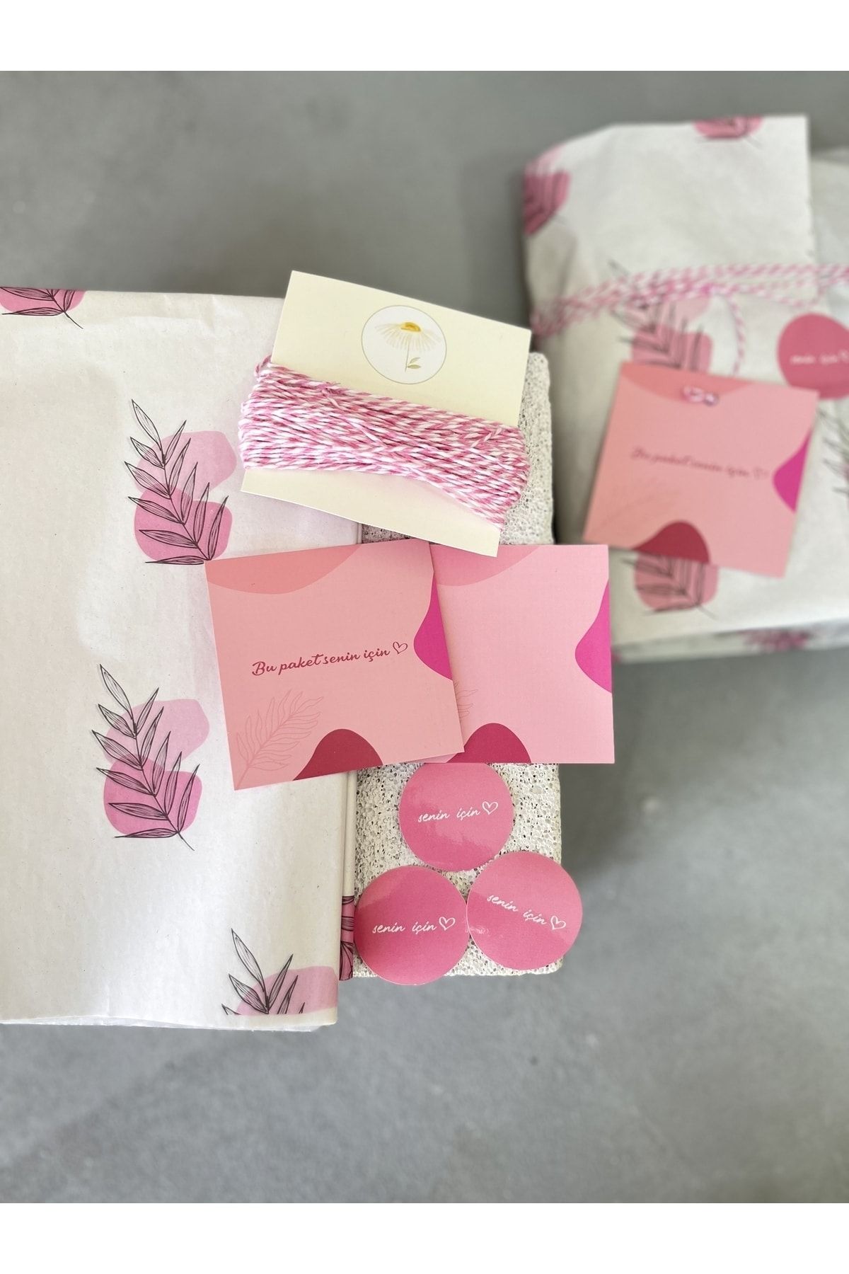 Meyofficial Pink toned leaf pattern gift packaging kit Trendyol