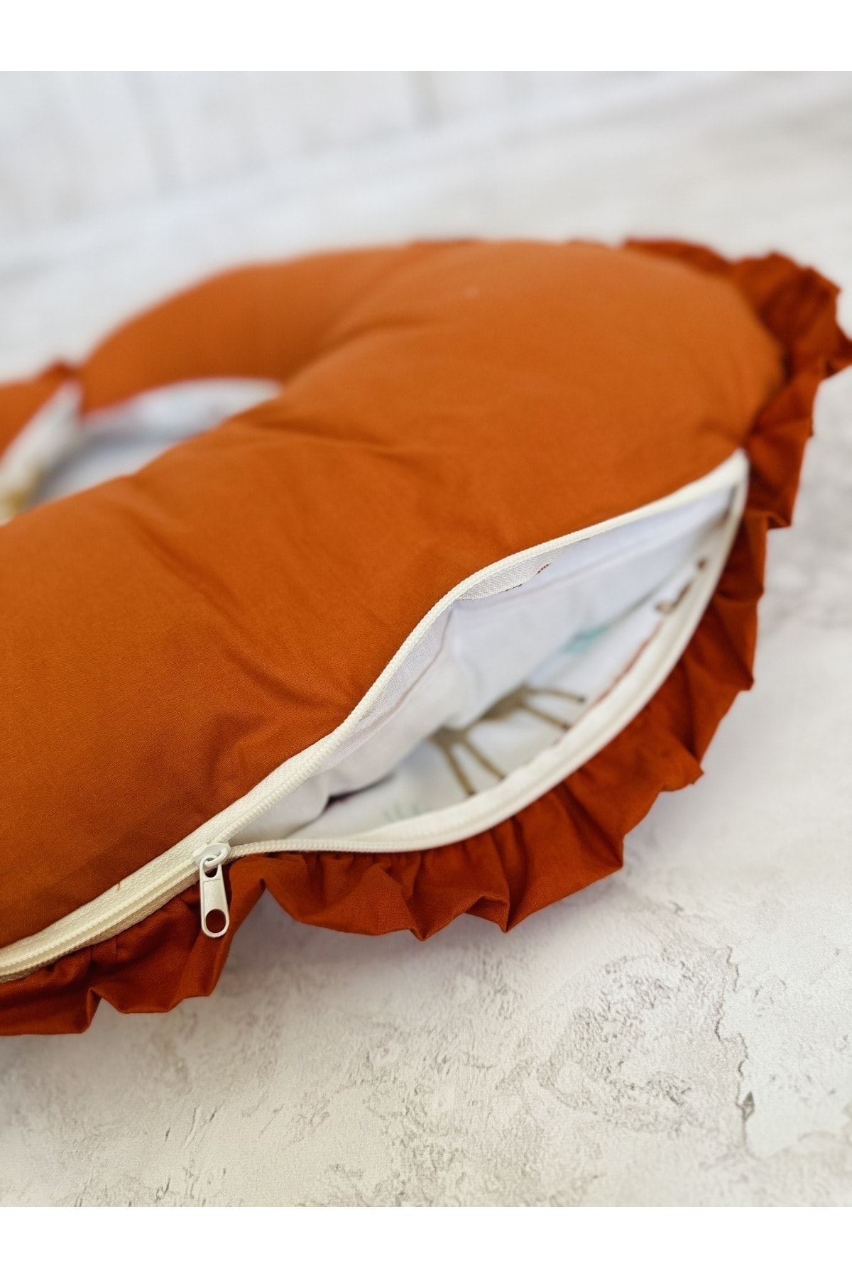 JUNİPERUS Fırfırlı Emzirme Yastığı Ve Destek Minderi Çift Taraflı %100 Pamuk Kumaş fotoğrafı 3 (önizleme)