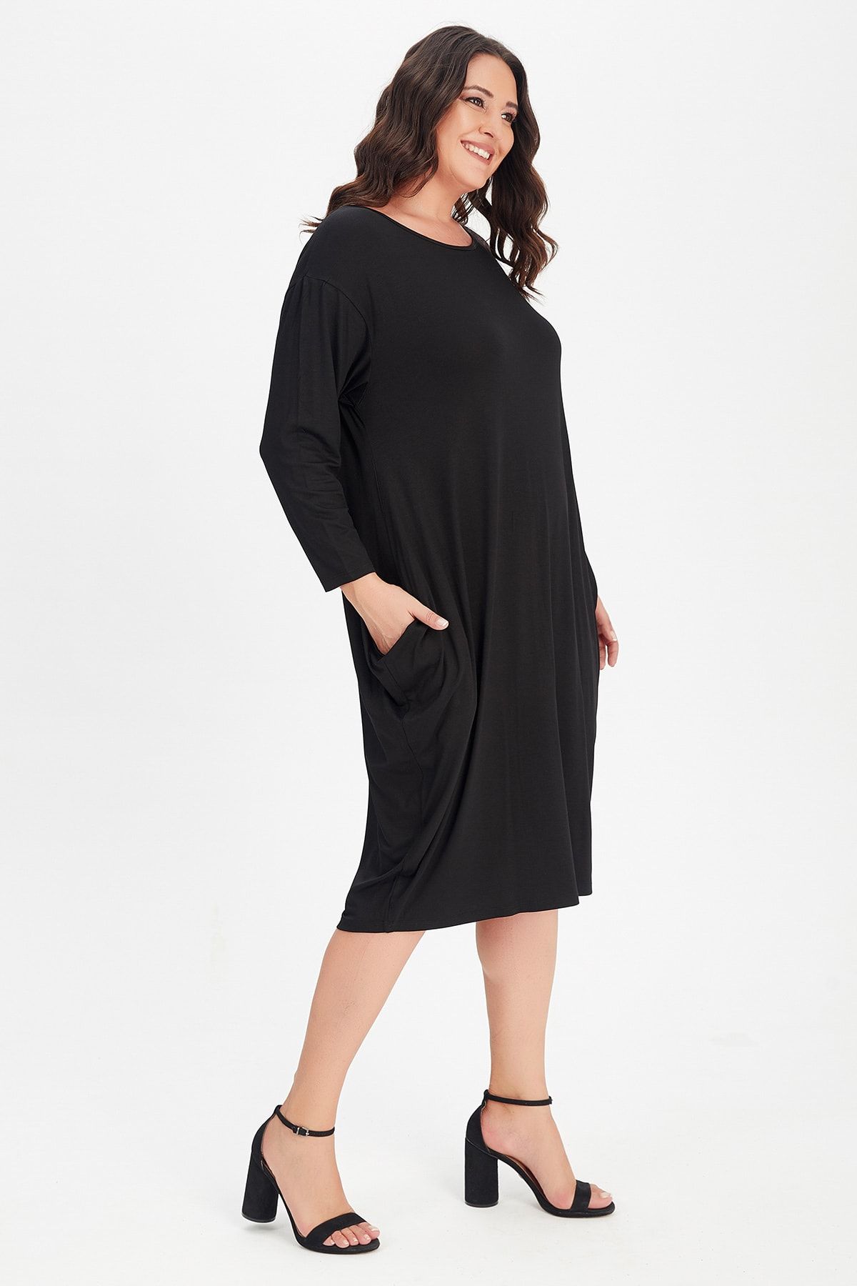 Moda Cazibe-Rochie neagră Plus Size pentru damă  4