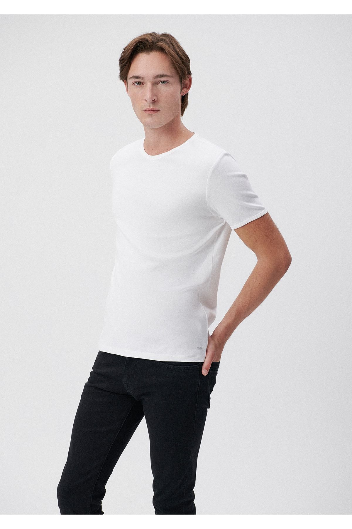 تی شرت مردانه رنگ سفید از برند ماوی Mavi (برند ترکیه)