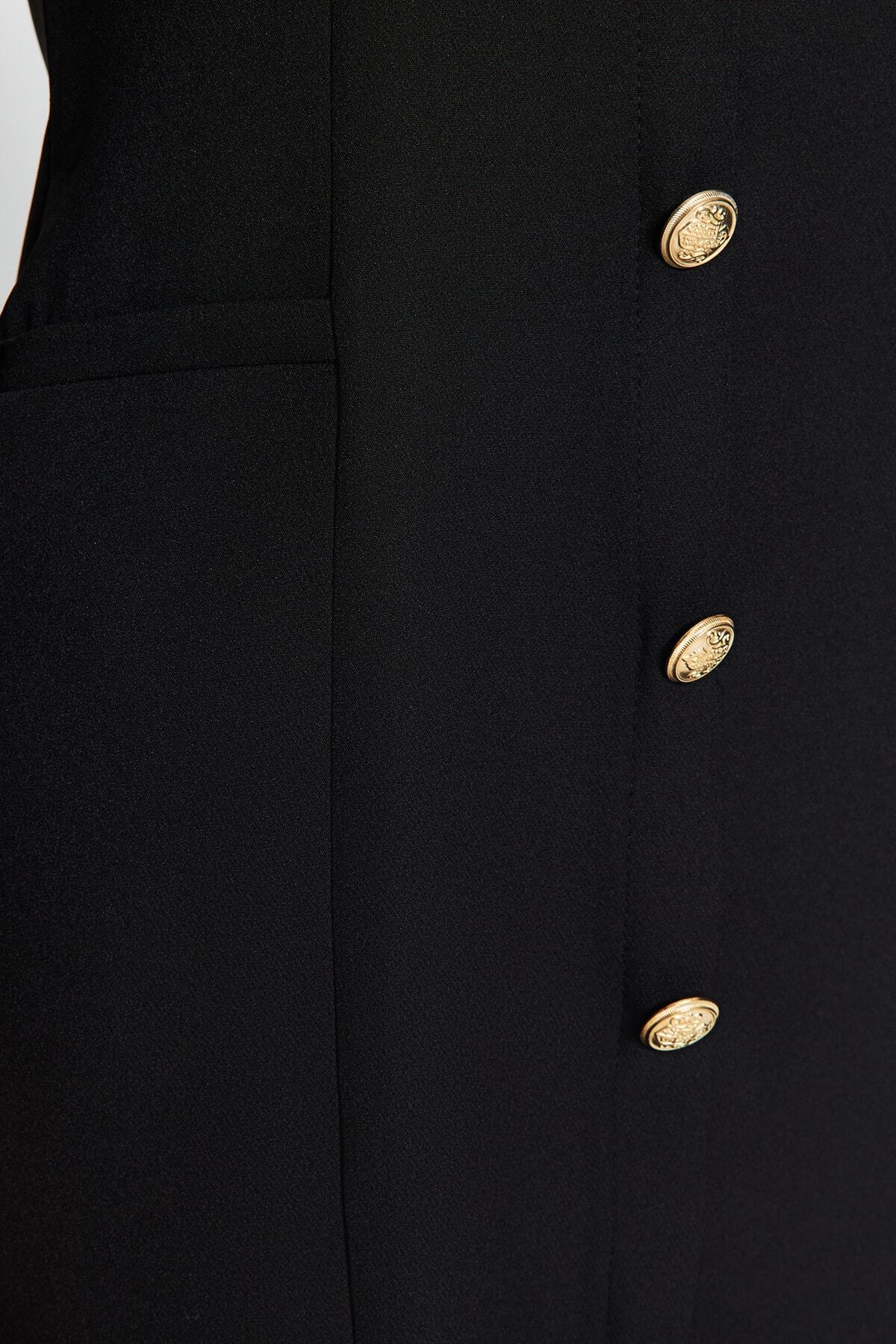 Trendyol Collection Schwarzes gerade geschnittenes, gewebtes Minikleid mit Rundhalsausschnitt und Knopfdetail TWOAW24EL00410