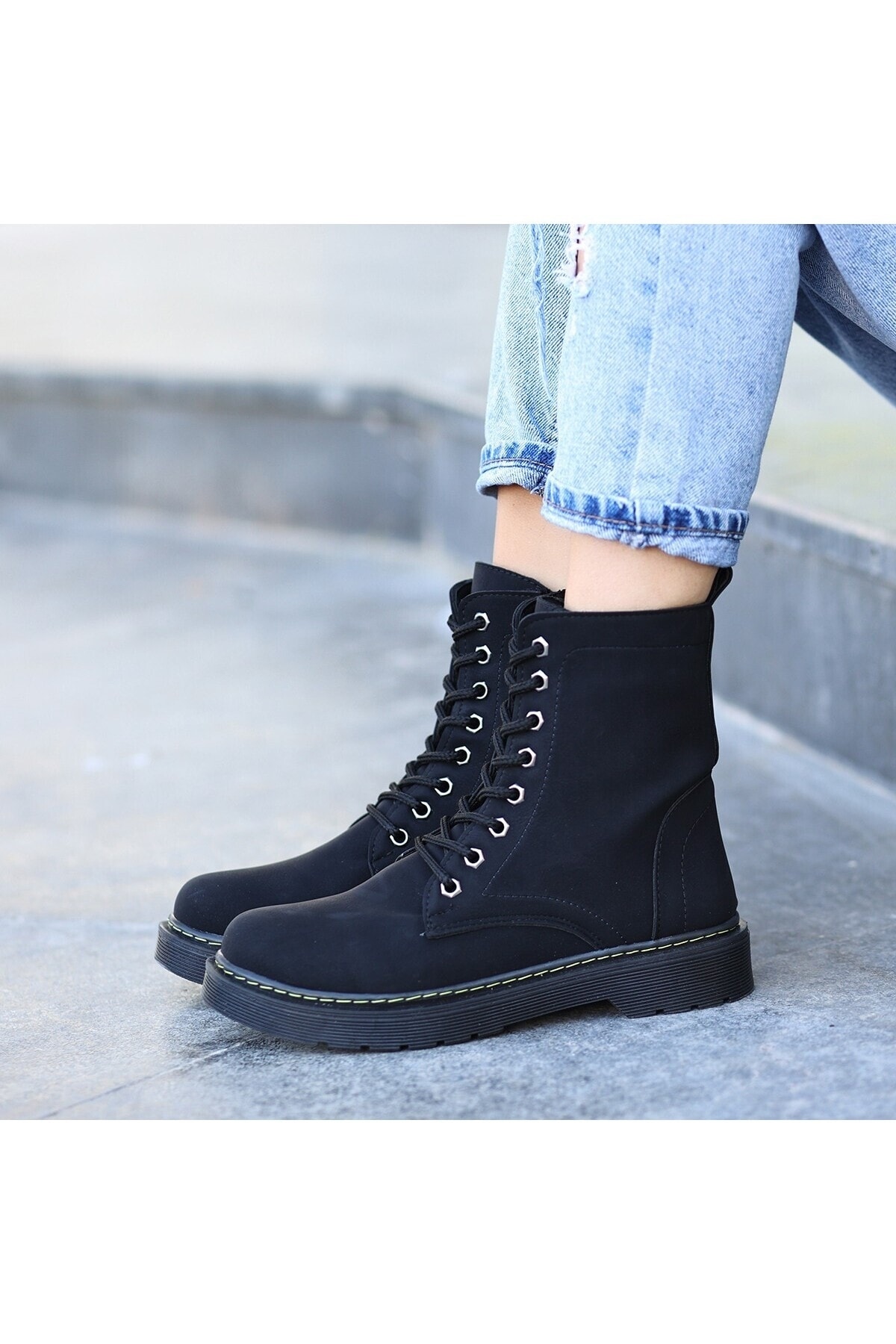 Kadın Izel Siyah Süet Bağcıklı Bot