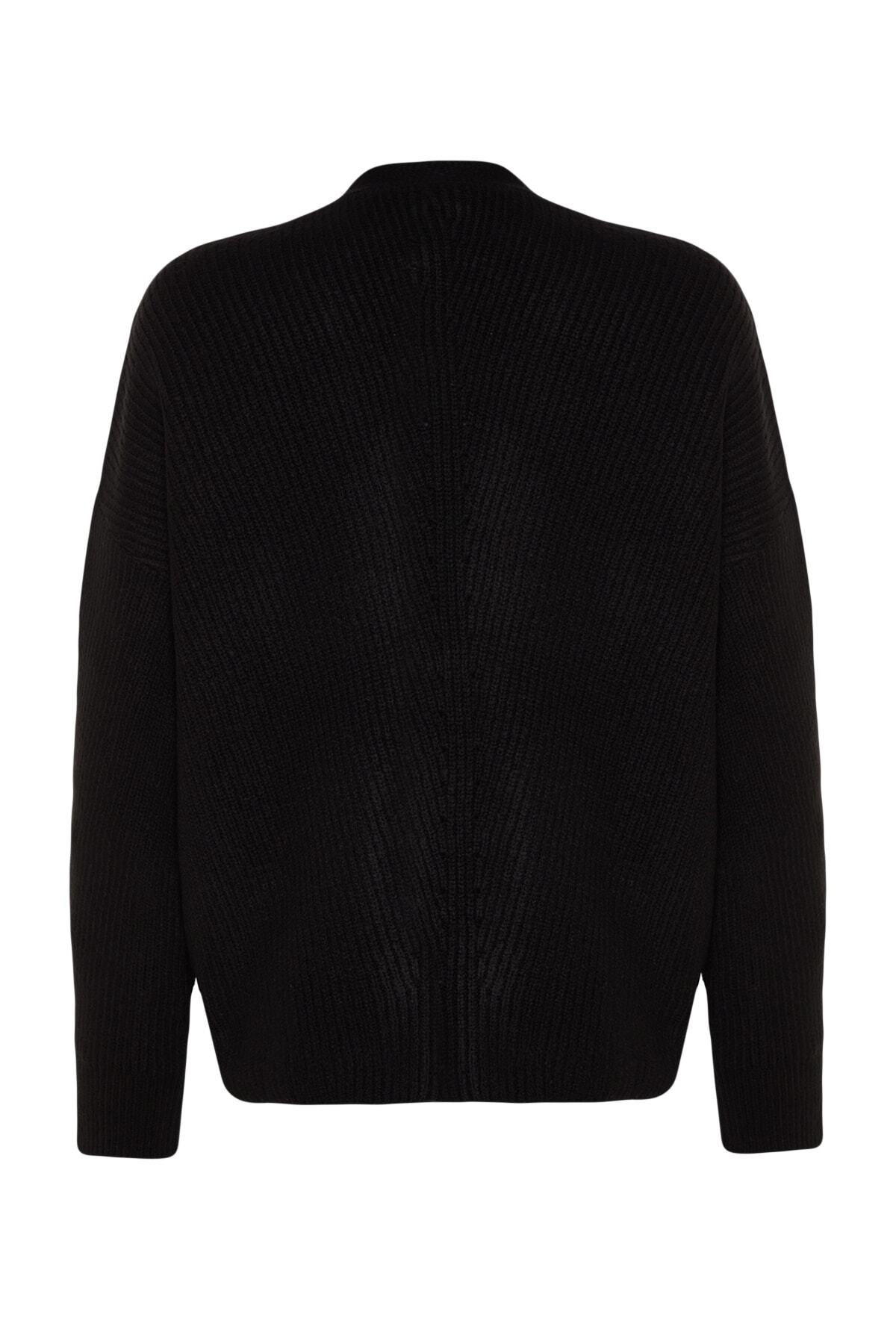 Trendyolmilla  Siyah Geniş Kalıp Yumuşak Dokulu Cep Detaylı Triko Hırka TWOAW24HI00133 - Görsel 8