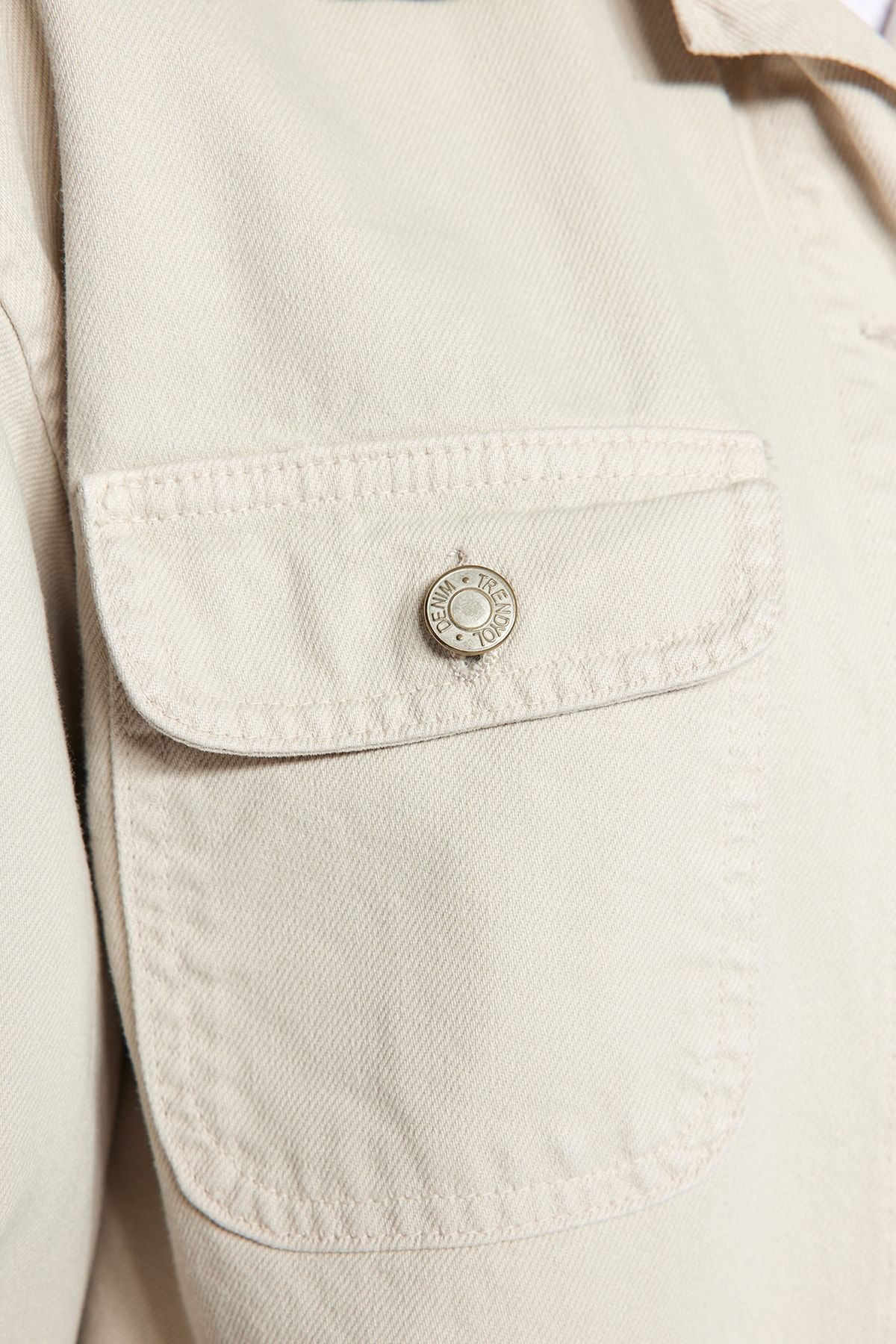 Trendyol Collection-Übergroße Jeanshemdjacke mit Taschendetail aus Stein TWOAW22CE0272 3