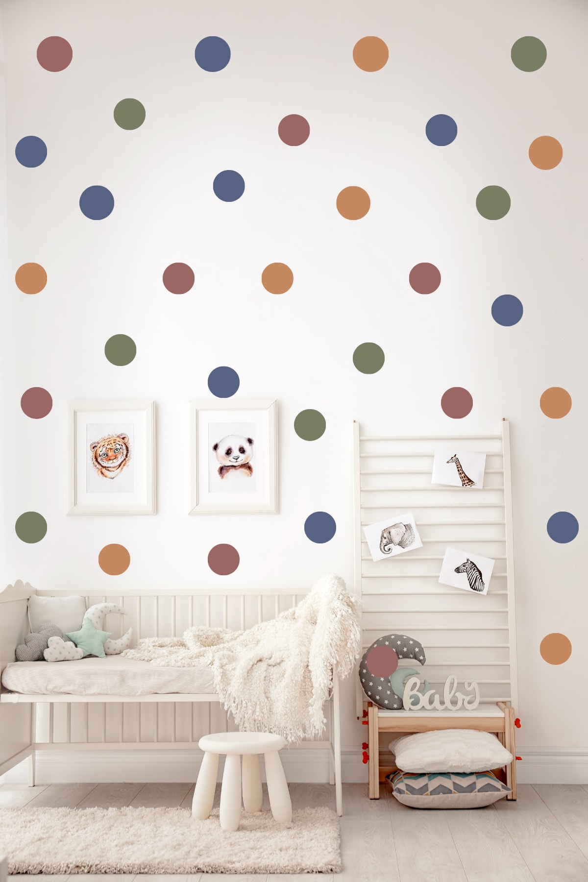 Circle Or Stars Themed Nursery Wall Sticker