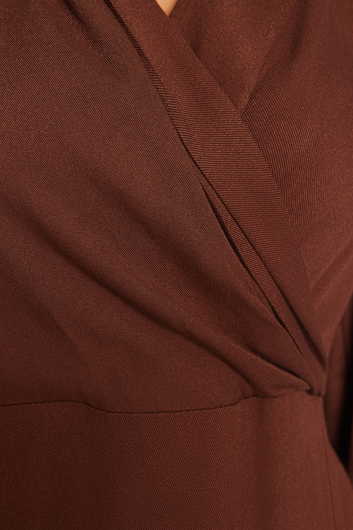 Trendyol Collection Brązowa sukienka midi z podszewką TWOAW21EL0230