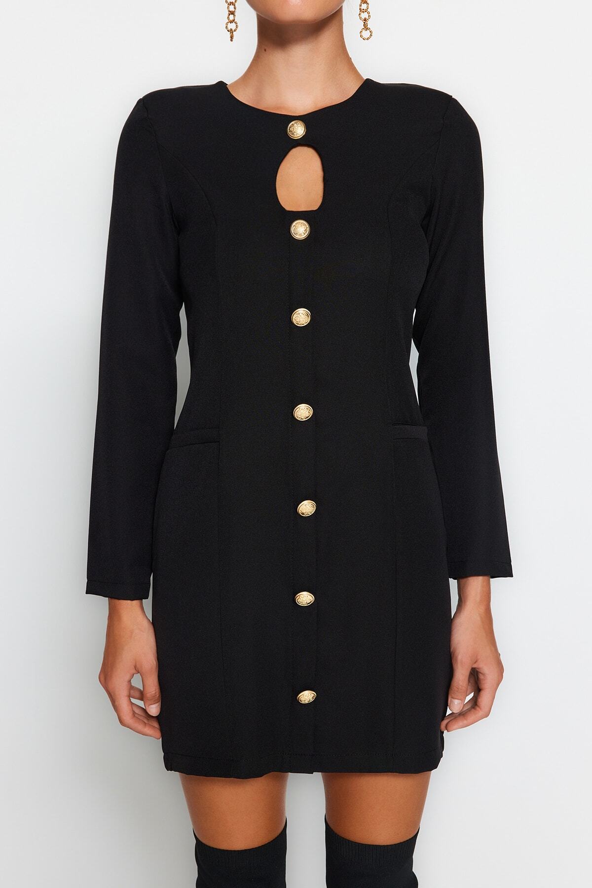 Trendyol Collection Schwarzes gerade geschnittenes, gewebtes Minikleid mit Rundhalsausschnitt und Knopfdetail TWOAW24EL00410