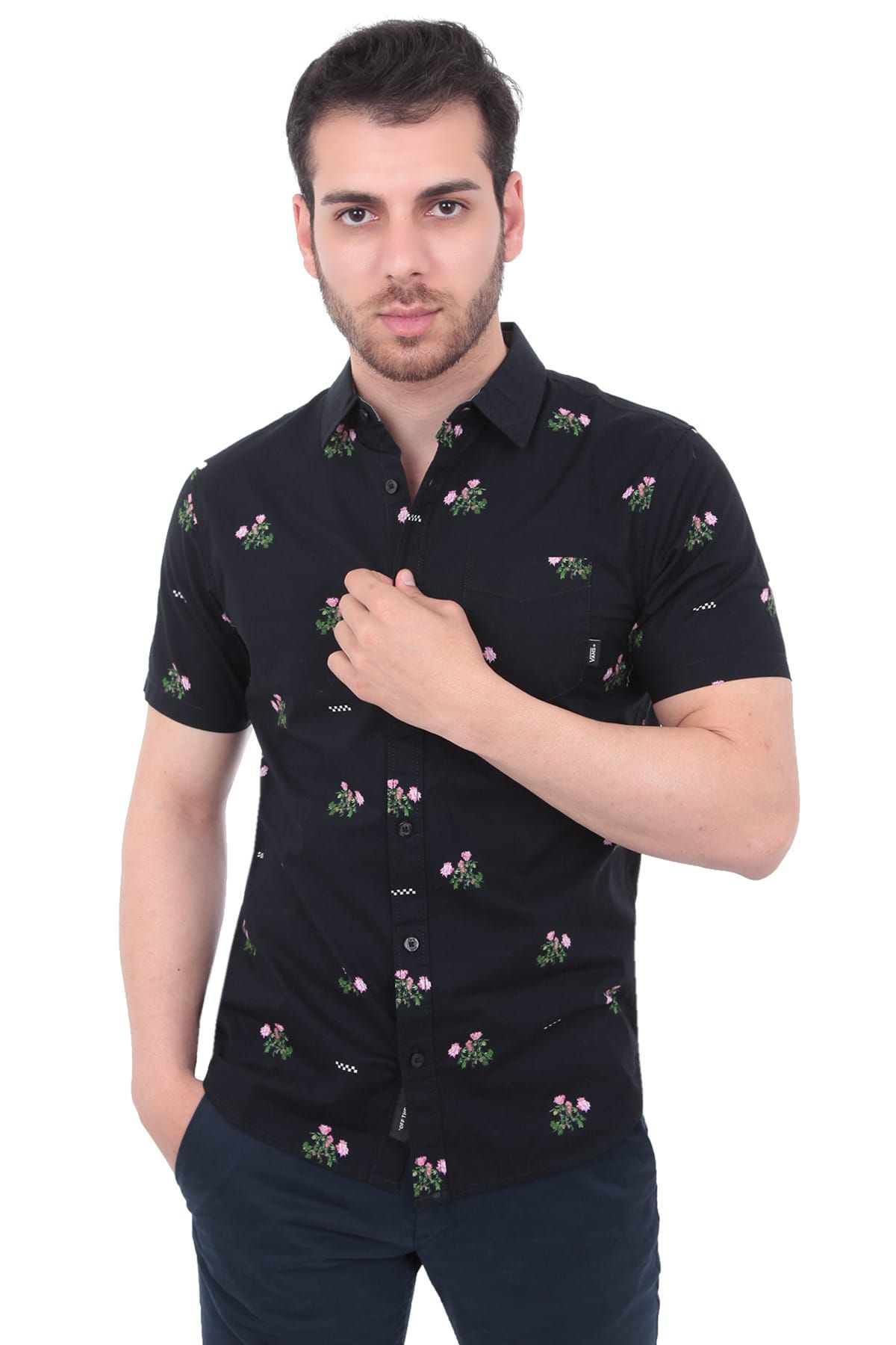 پیراهن مشکی یقه پیراهنی مدل طرحدار جیب دار جلو دکمه دار آستین کوتاه مردانه ونس Vans (برند آمریکا)