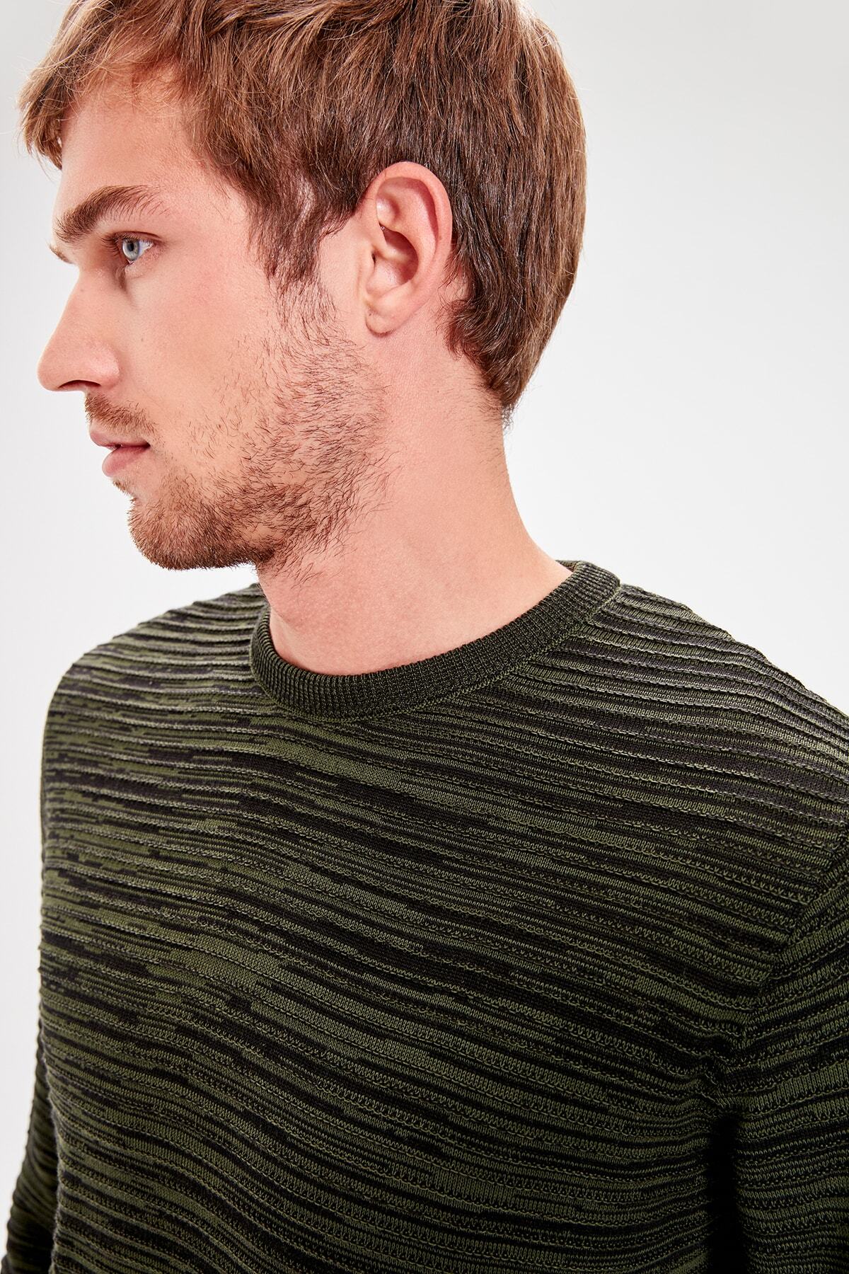 Kolekcia Trendyol-Khaki Gradient Slim Fit Crew Neck Pletený sveter - Tmnaw20Ls0008 9