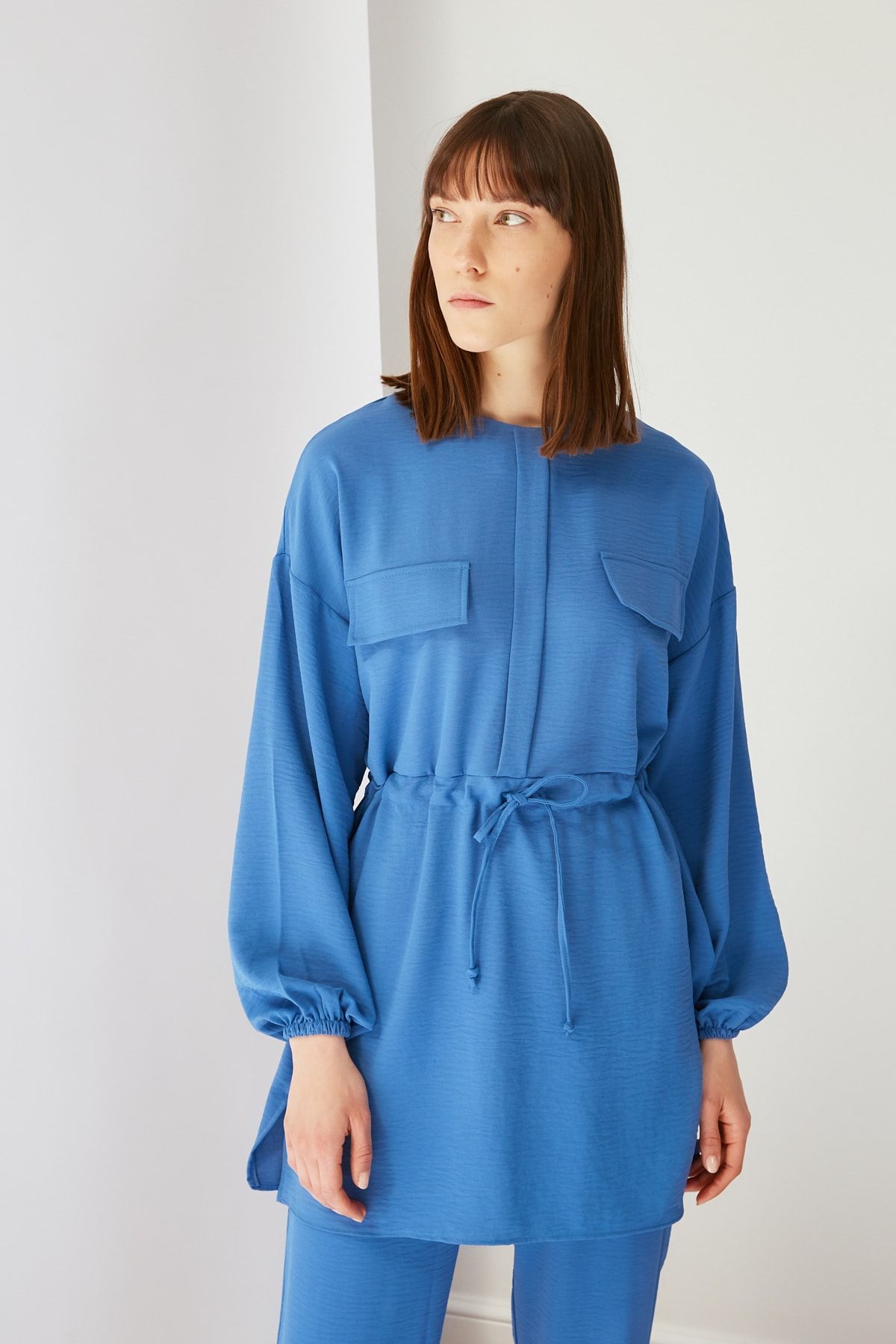 Trendyol Modest Mavi Beli Bağlamalı Cep Detaylı Aerobin Gömlek-Pantolon Takım TCTSS21AU0238 RN11139