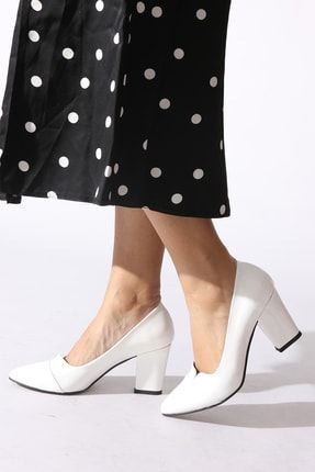 Beyaz Kadın Klasik Topuklu Ayakkabı 546770-01