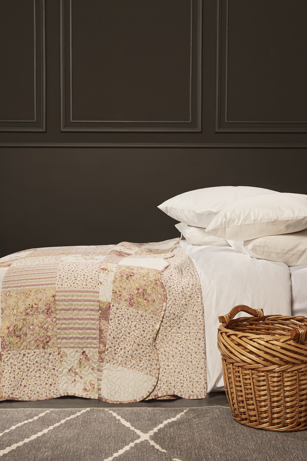 English Home Neorah Çift Kişilik Çok Amaçlı Yatak Örtüsü English Home Neorah Çift Kişilik Çok Amaçlı Yatak Örtüsü