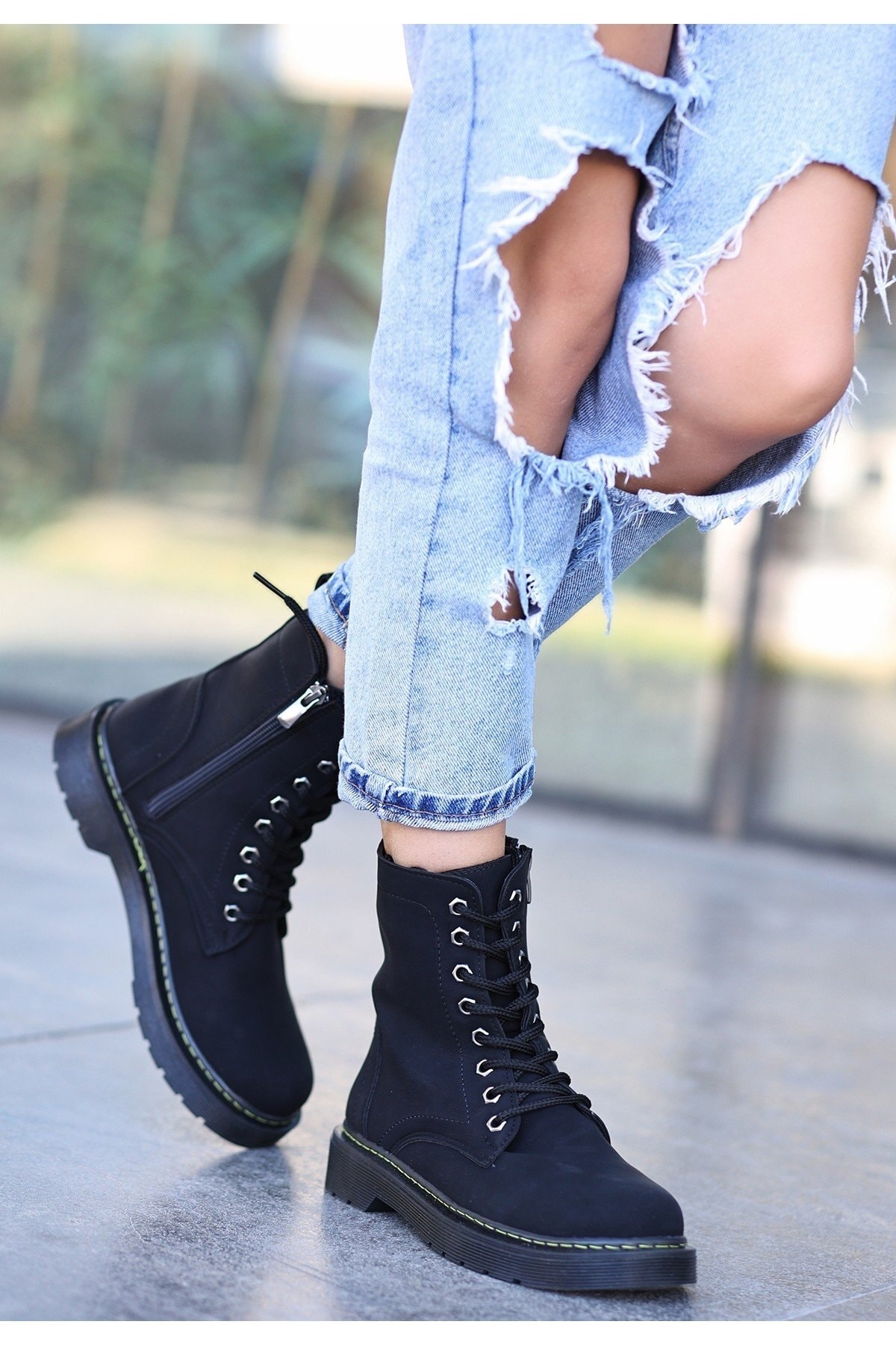 Kadın Izel Siyah Süet Bağcıklı Bot