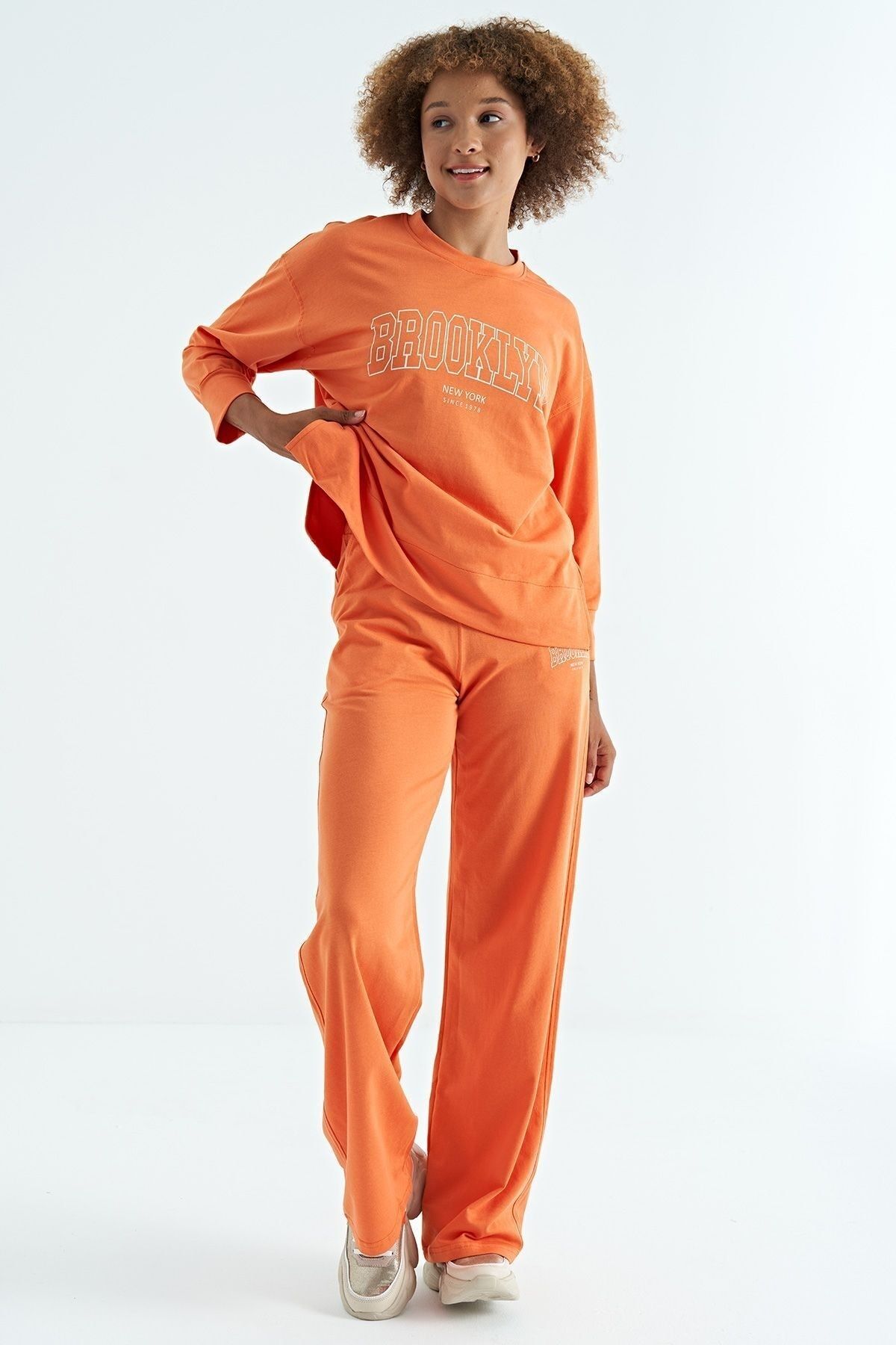 Tommy Life Orange Print Detailed Low Shoulder Three Quarter Sleeve