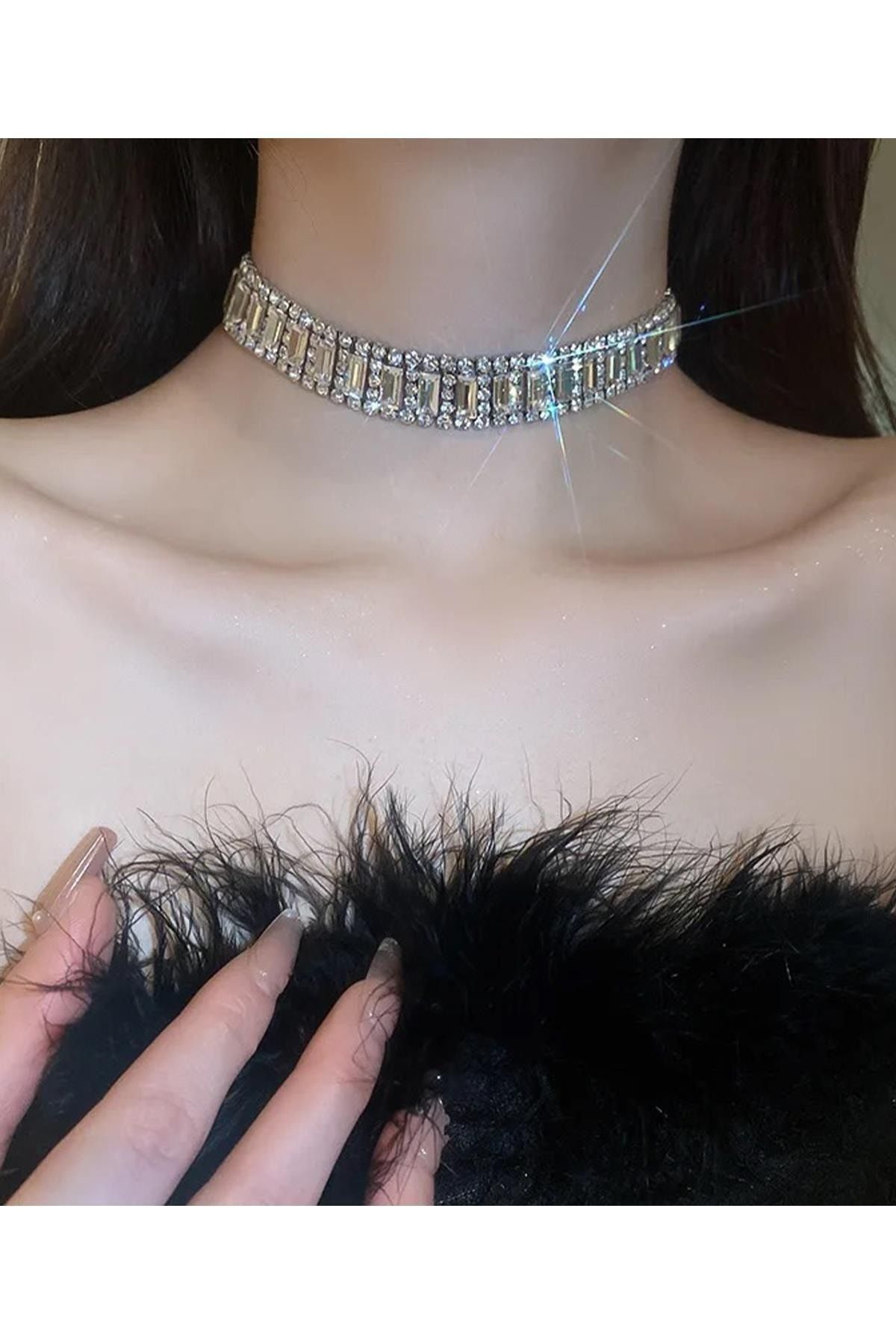 BAHELS Imported Special Series Crystal Stone Baguette Choker