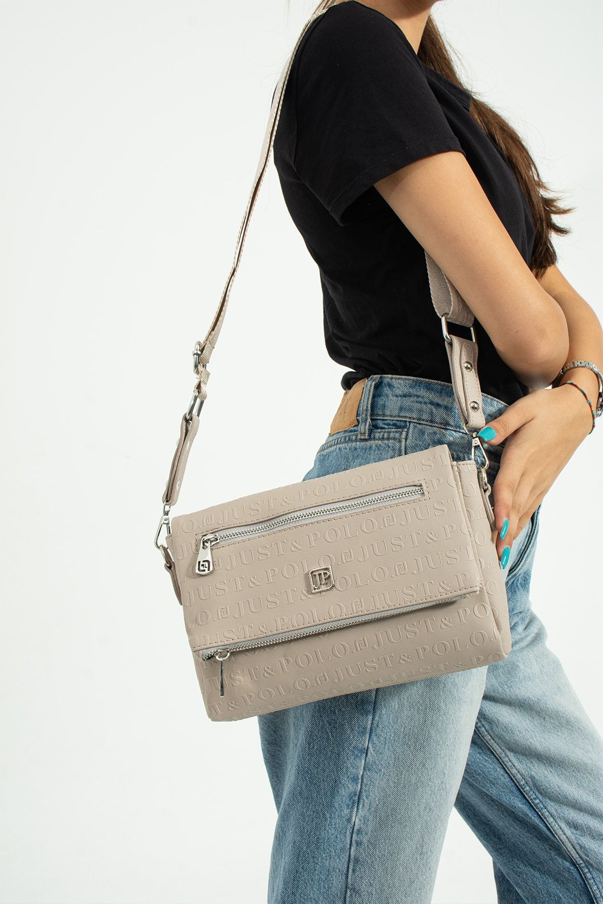 Multi compartment shoulder bag top