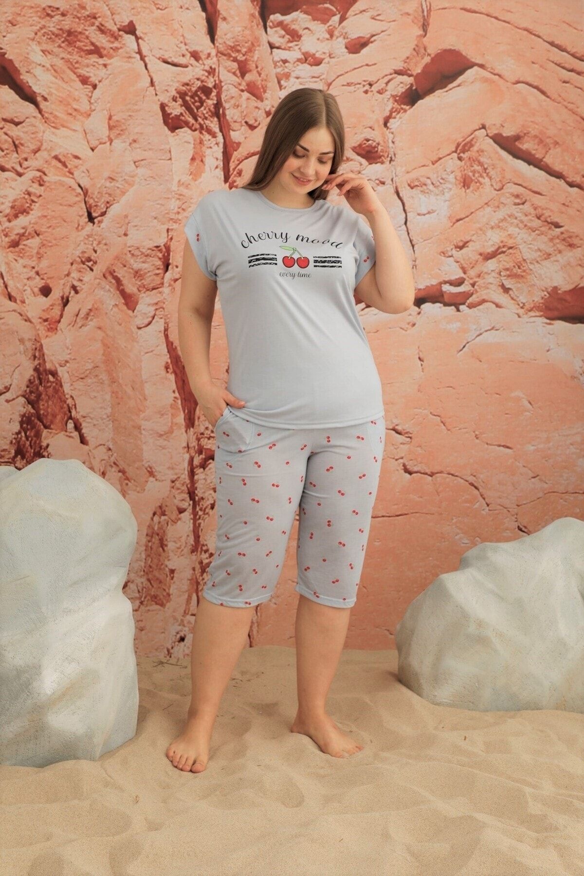 MyBen Women's Red Colored Text Printed Short Sleeve Capri Pajama Set  K-20147 - Trendyol