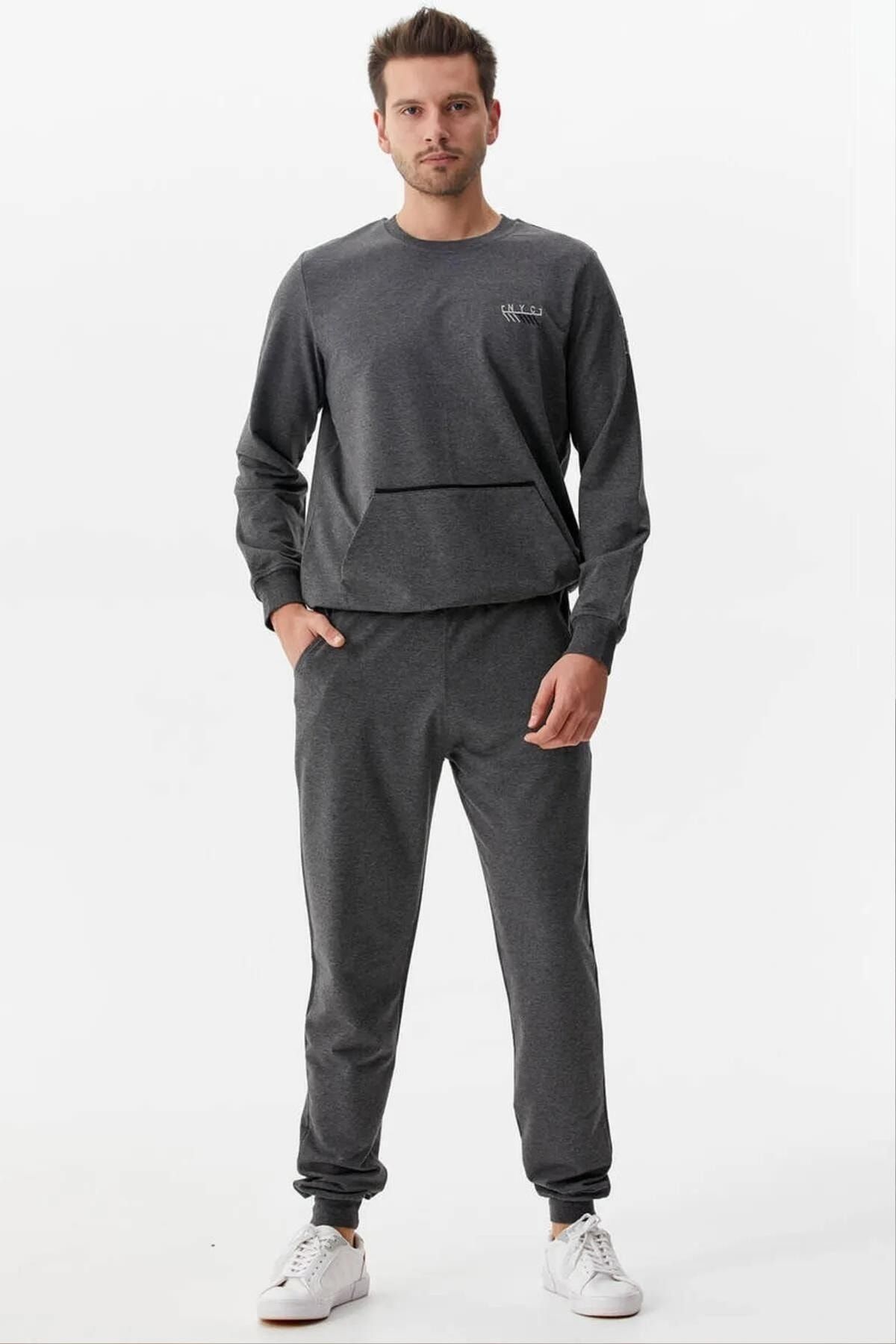 Grey sweatsuit shop set