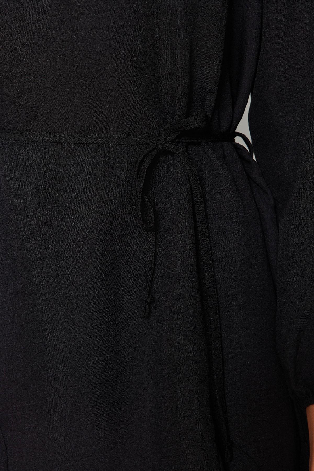 Trendyol Collection-Чорна ткана міні-сукня з вирізом горловини TWOAW24EL00337 з прямим вирізом TWOAW24EL00337 11