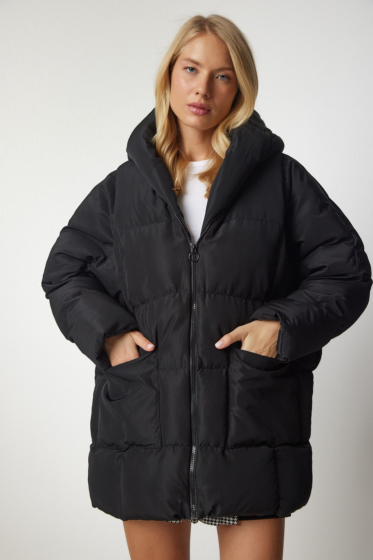 Happiness İstanbul-Woman's Black Hooded Oversize Inflatable Coat HK00026 2