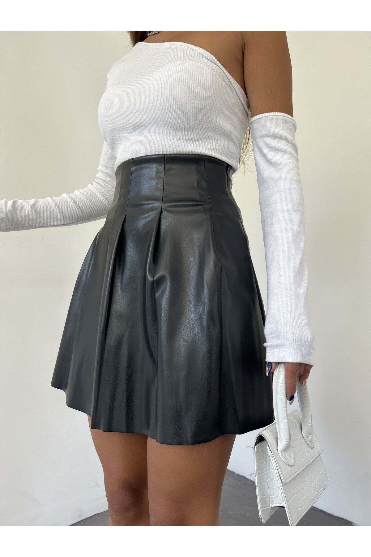 High waisted pleated leather skirt shop