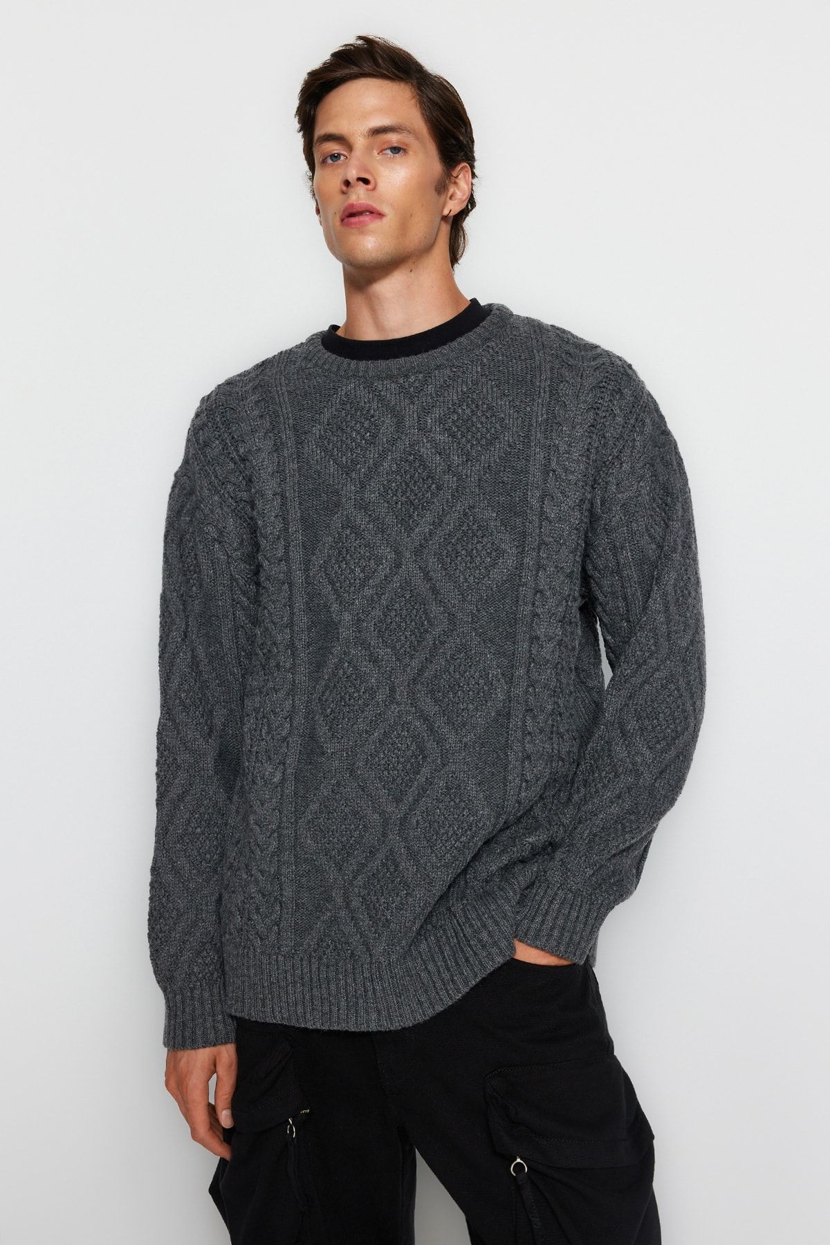 Trendyol Collection-Pulover oversize din tricotaj gri - Gâtul turn, împletitură de păr, croială largă TMNAW23KZ00280 3