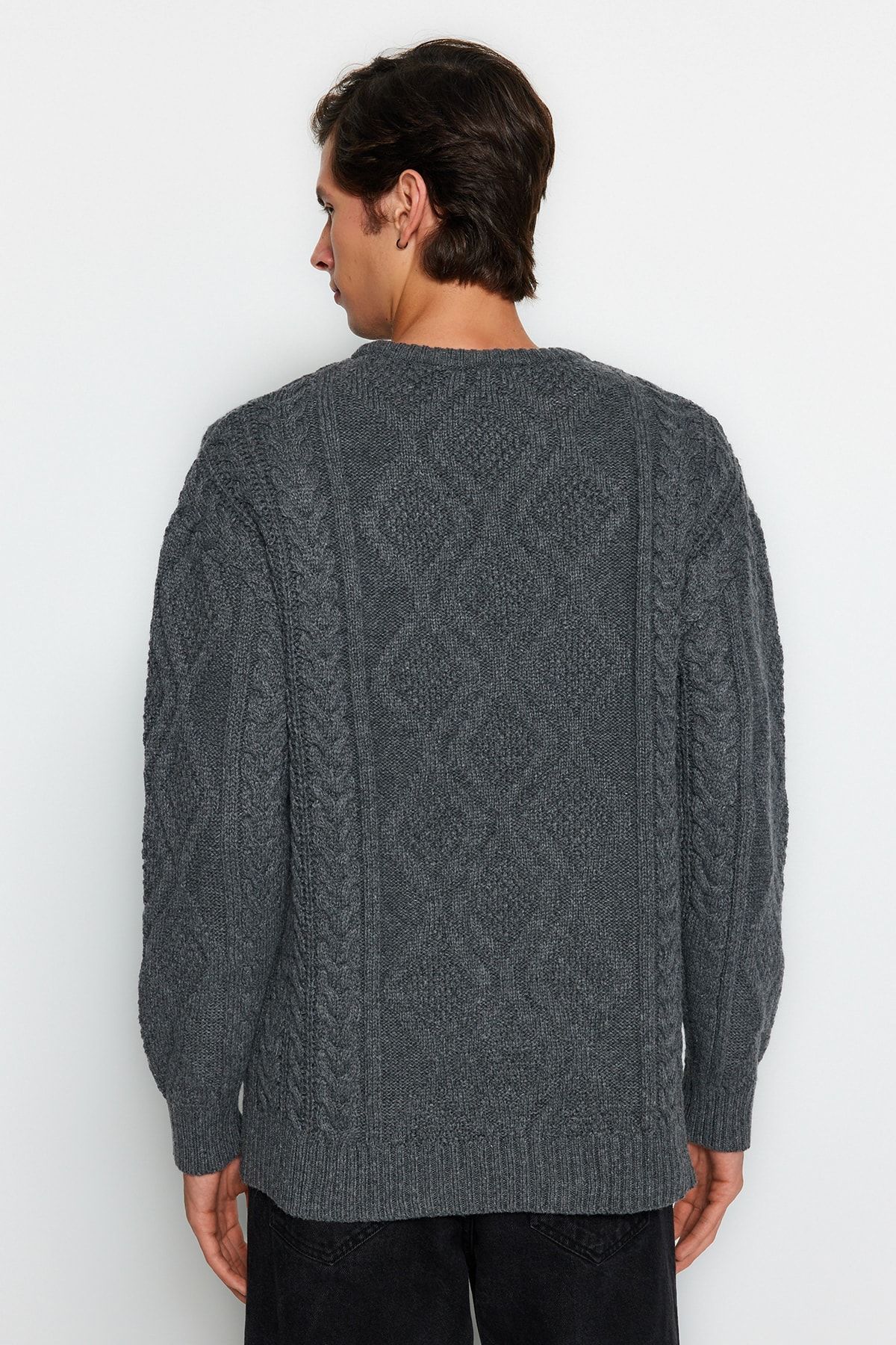 Trendyol Collection-Pulover oversize din tricotaj gri - Gâtul turn, împletitură de păr, croială largă TMNAW23KZ00280 5