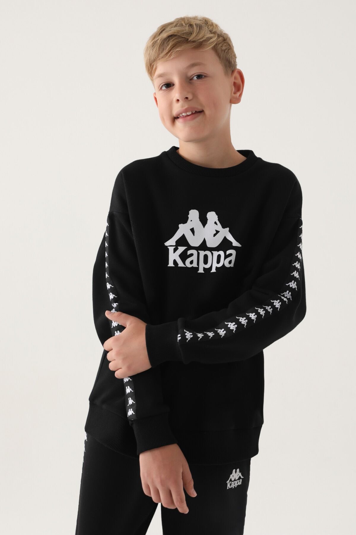Kappa تی شرت پسرانه با چاپ جزئیات آستین یقه مشکی