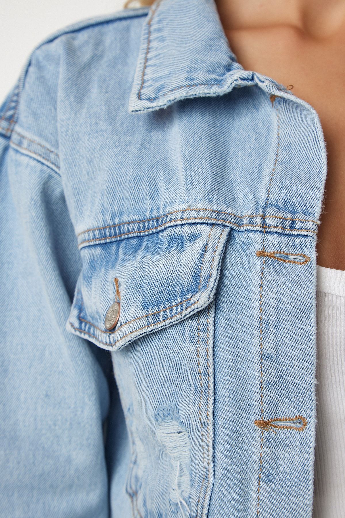 Happiness İstanbul-Hellblaue, zerrissene, kurze Jeansjacke für Damen, rv00134 6
