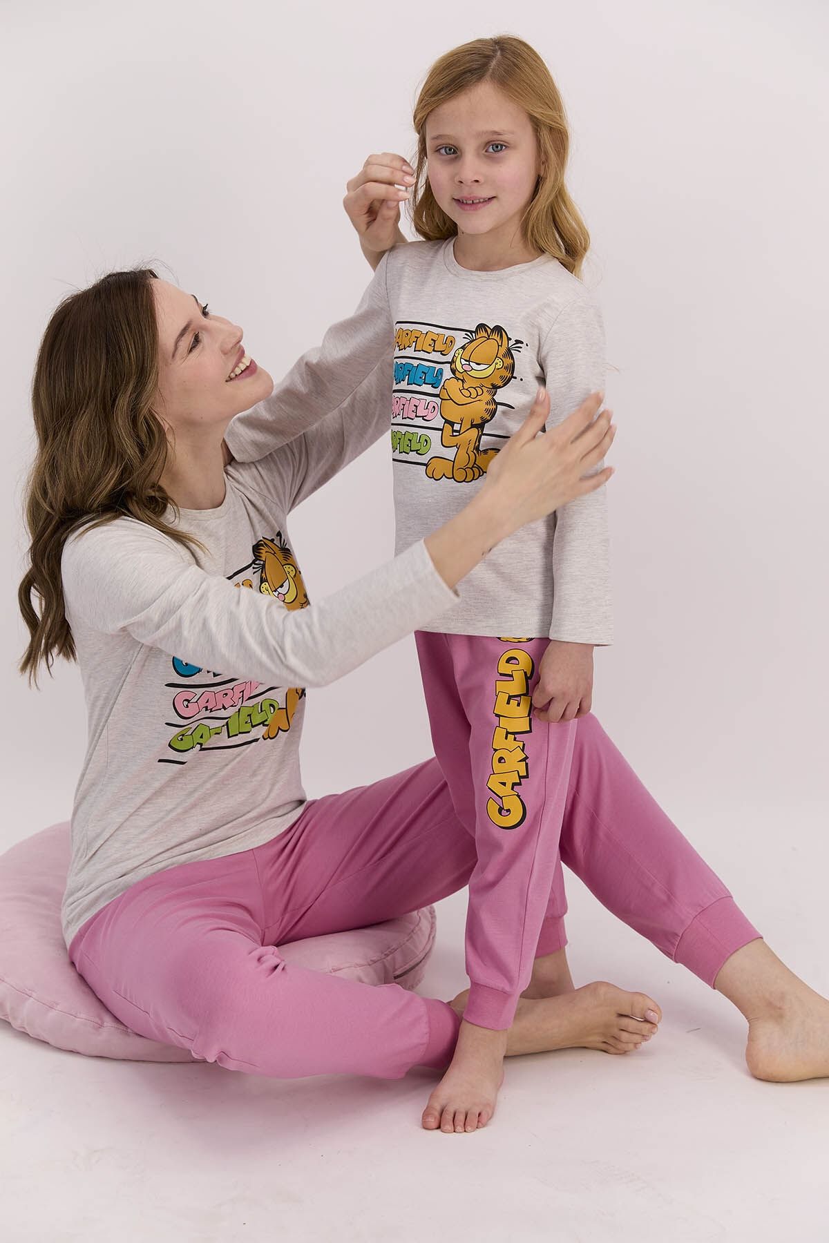 Garfield pyjamas shop