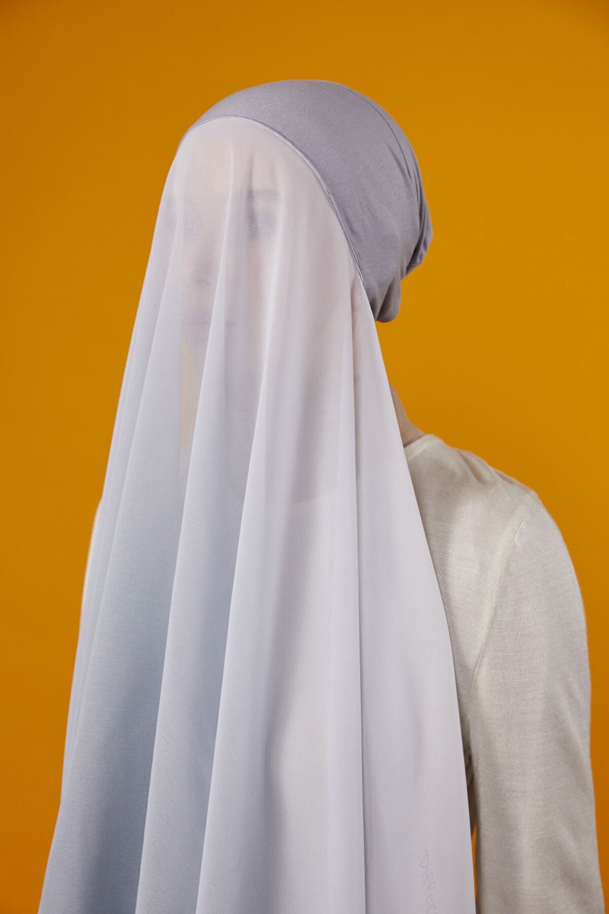 Differenza-ШАЛ OMRE BONNET - СИВ 4