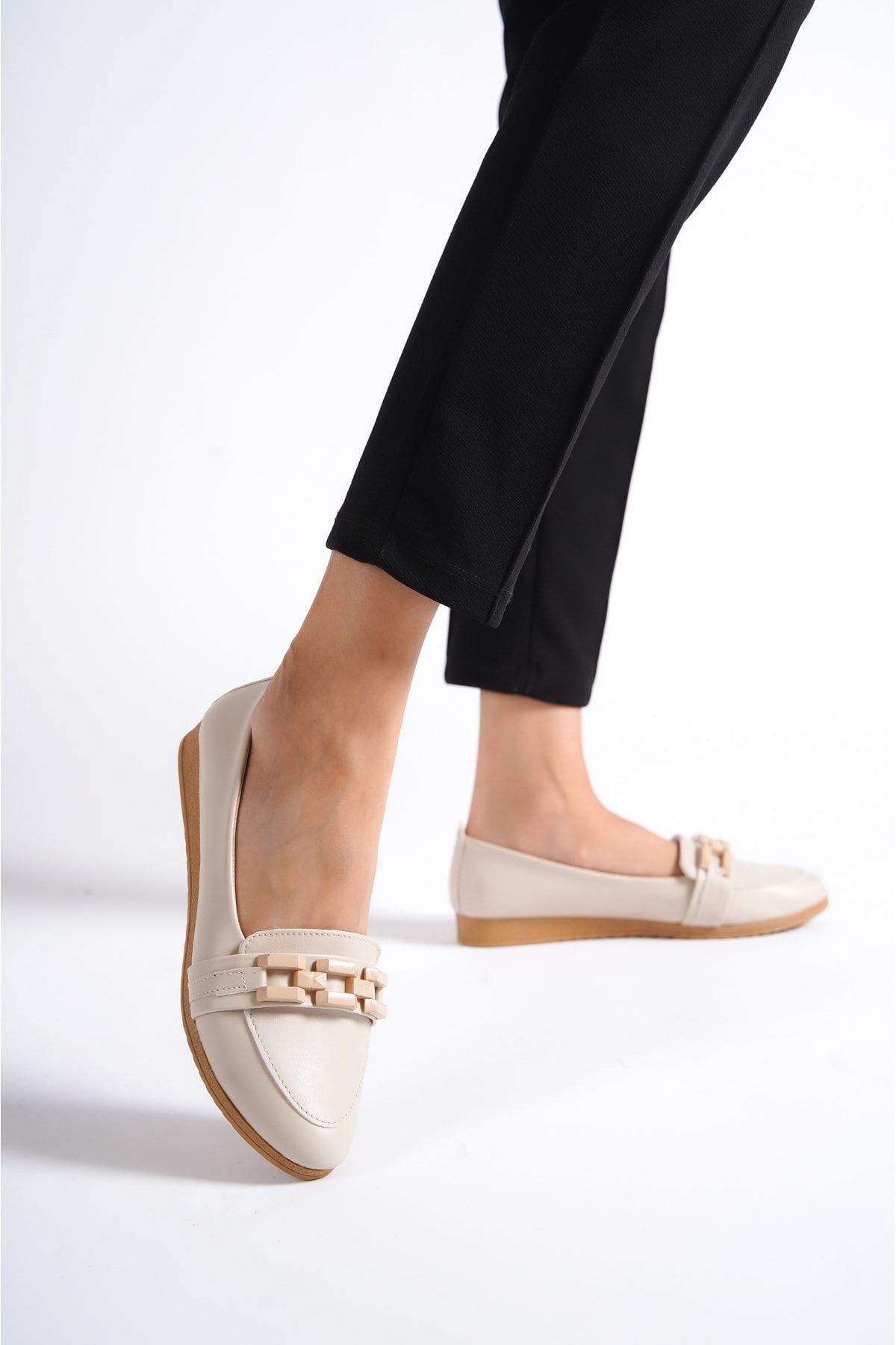 Kg hotsell flat shoes