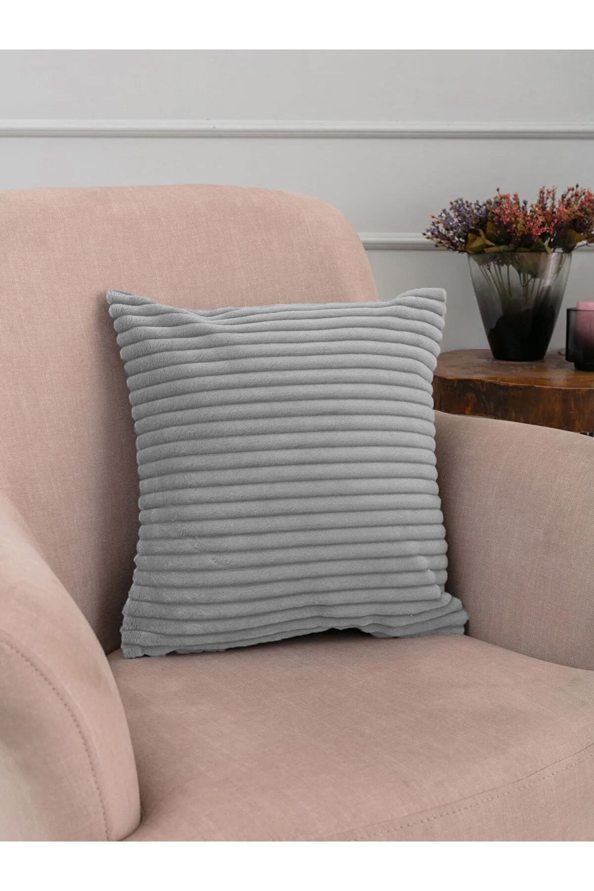 Mulberry woven pillow 2025