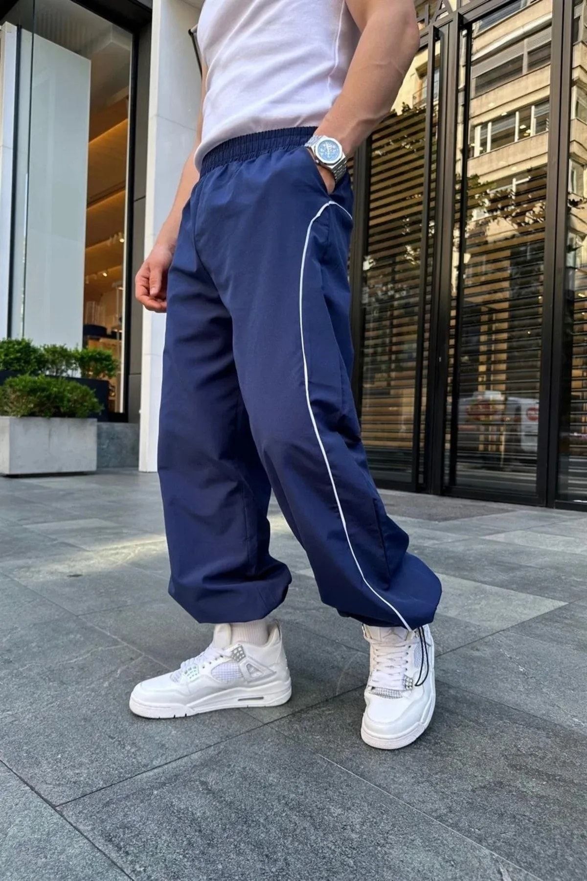 Navy blue sale track pants outfit