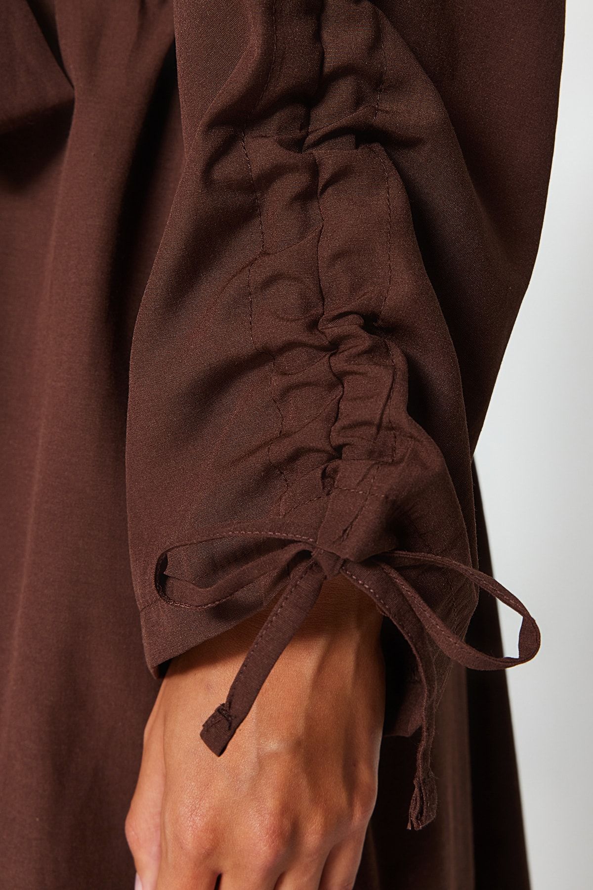 TRENDYOL MODEST Brown Cotton Shirt Dress with Adjustable Sleeves and Belted TCTSS23EB00365 Trendyol