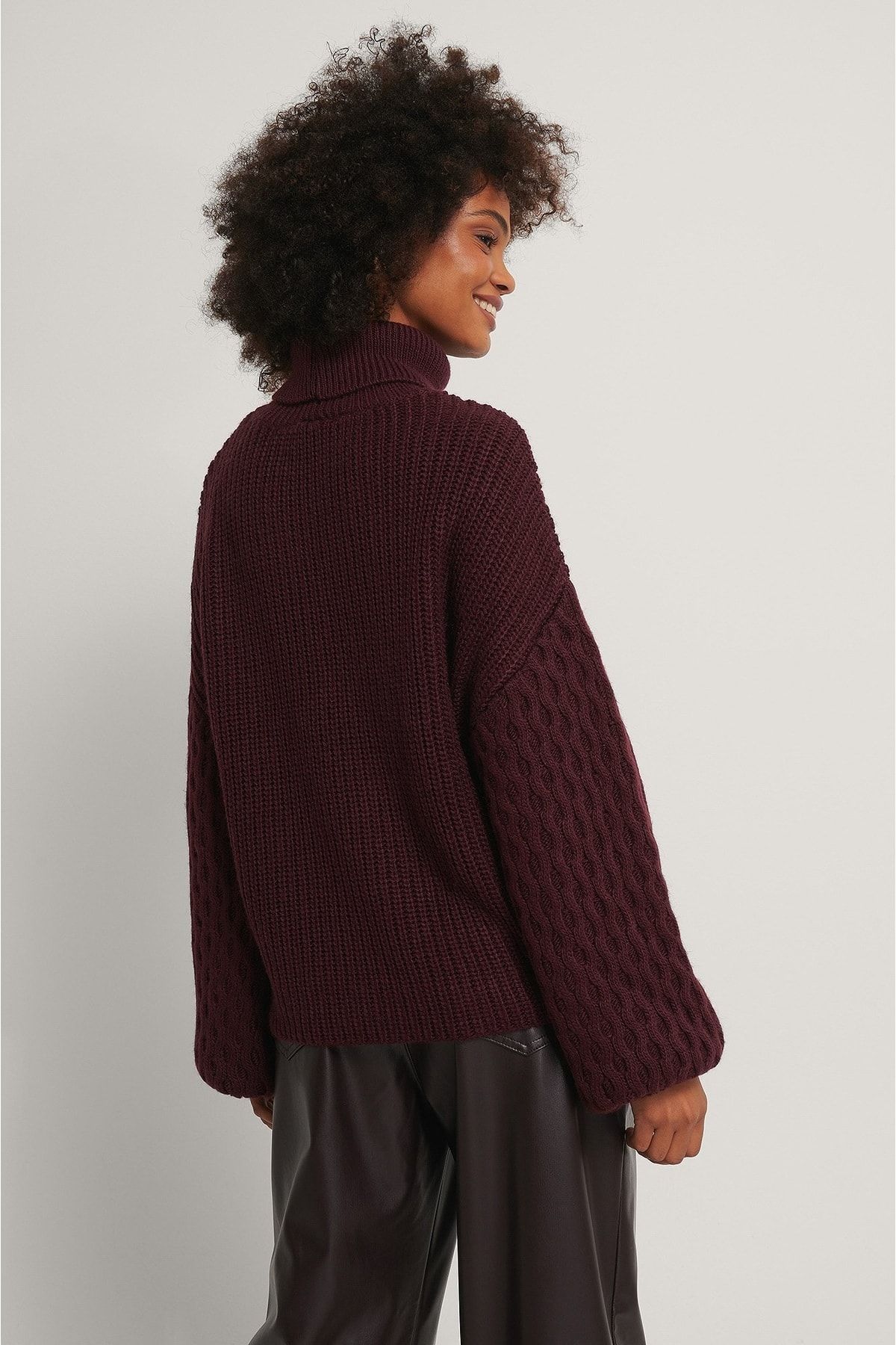 NA-KD-Gestrickter Polopullover mit Ärmeldetail 2