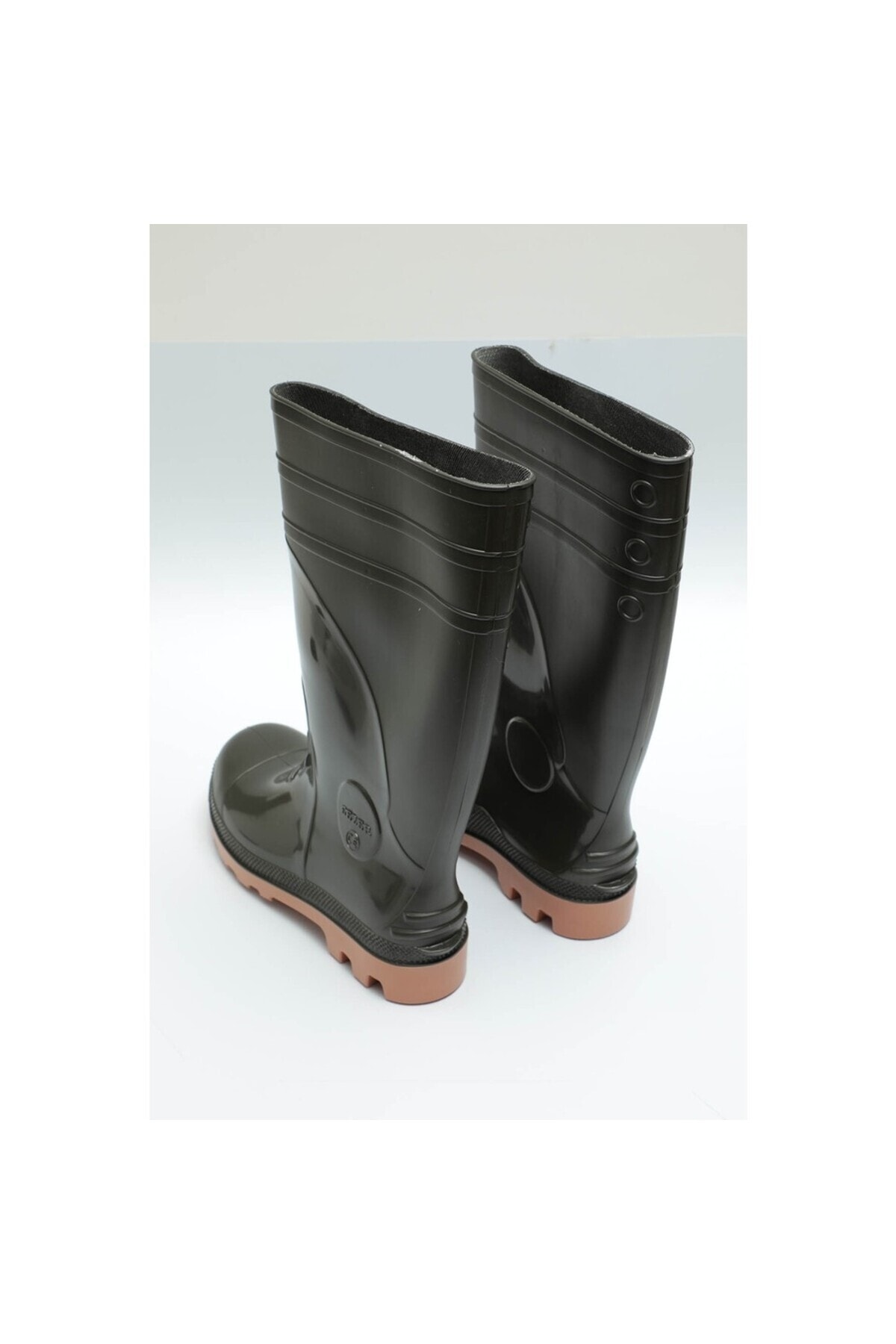  چکمه‌های پنجه فولادی