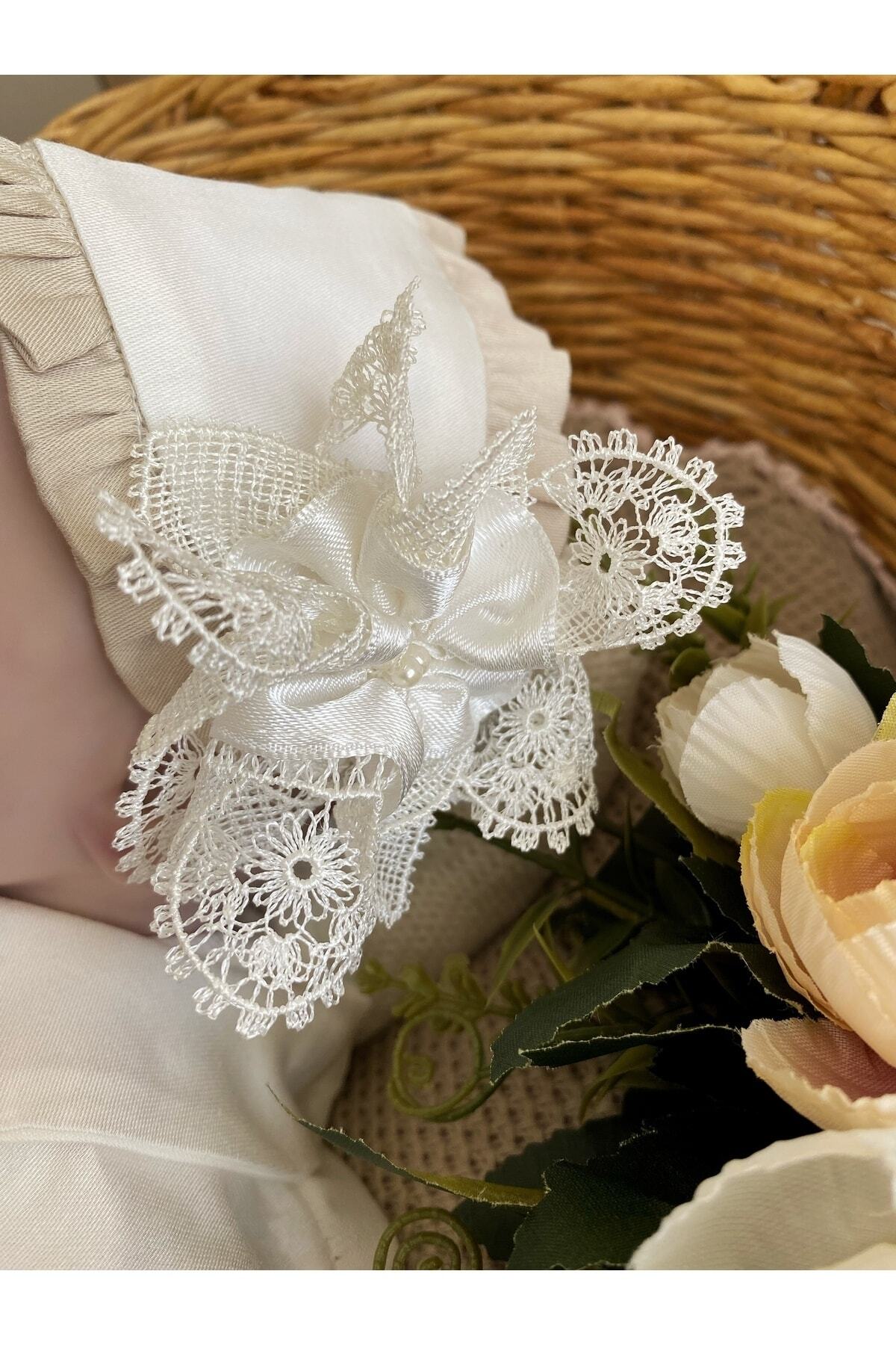 Mama Miel Baby Kız Bebek El İşlemesi Pamuk Saten Kumaştan Krem Renk Mevlit Elbisesi Bandanalı Takım fotoğrafı 4 (önizleme)