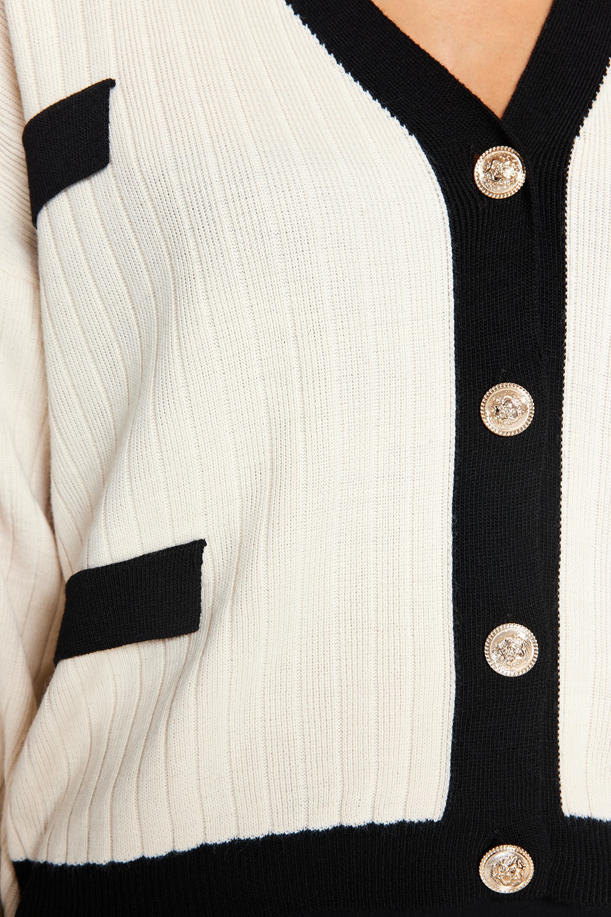 Trendyol Collection Steinfarbener Strick-Cardigan mit V-Ausschnitt TWOAW24HI00161