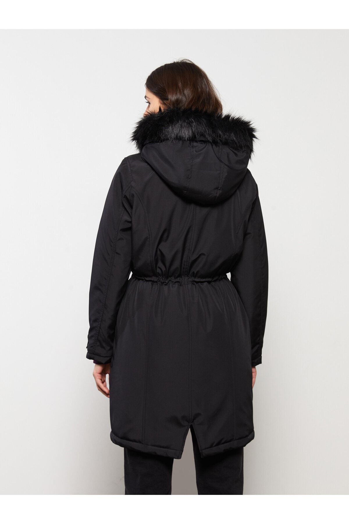 LC Waikiki-Gerader Damenparka mit langen Ärmeln und Kapuze 6