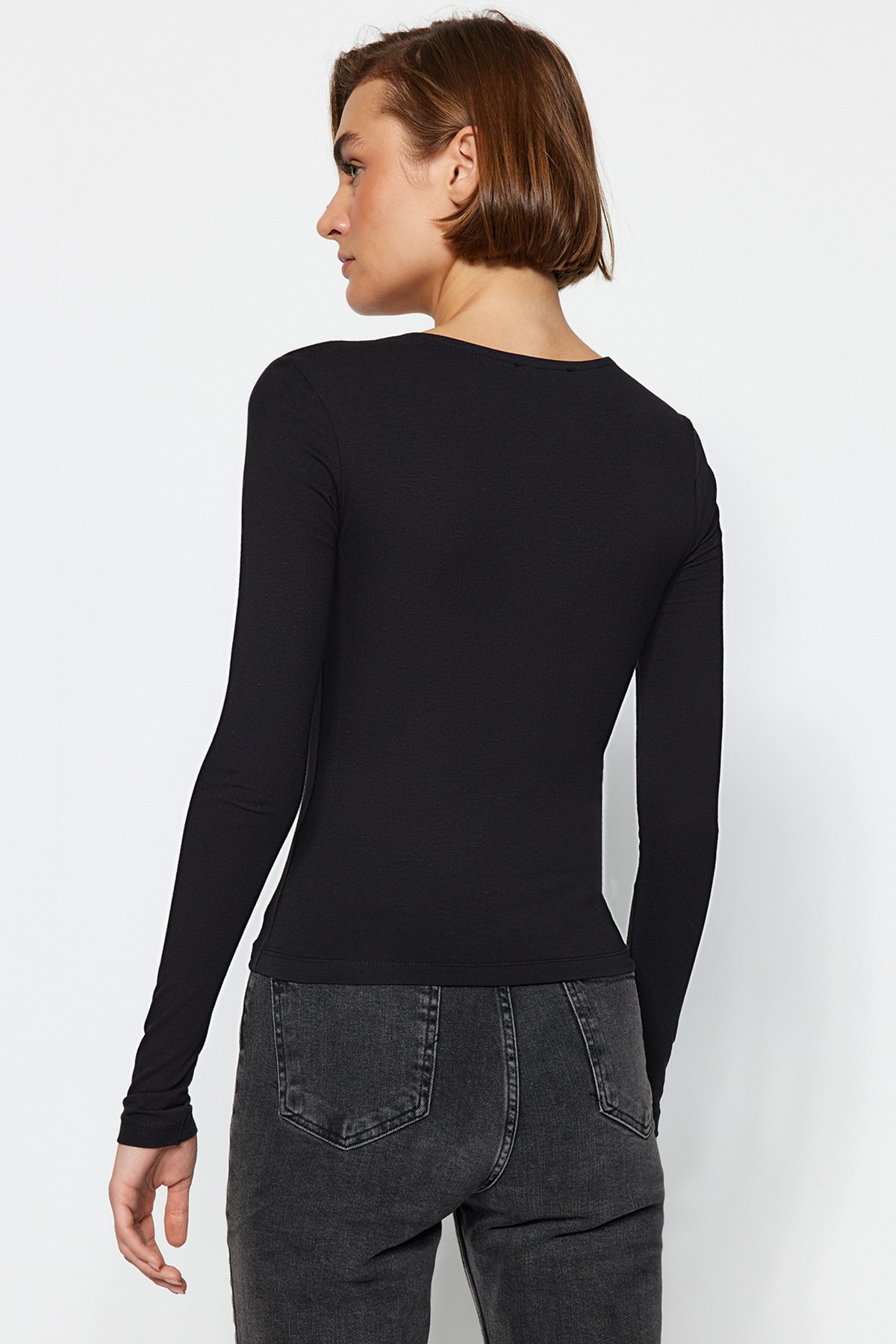 Trendyolmilla  Siyah Pamuklu Esnek Kare Yaka Fitted/Vücuda Oturan Esnek Bluz TWOAW24BZ00165 - Görsel 5