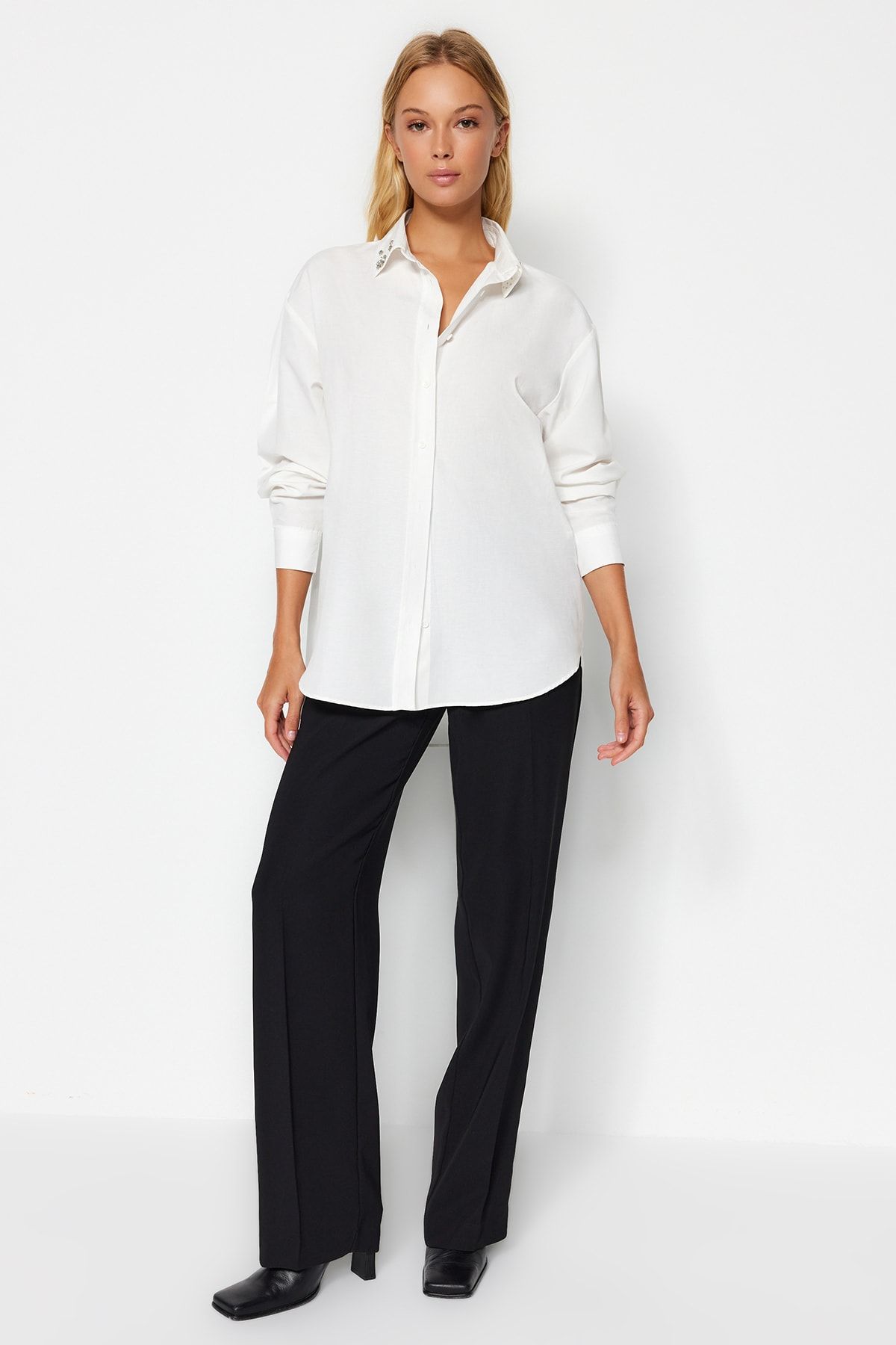 complete the look image