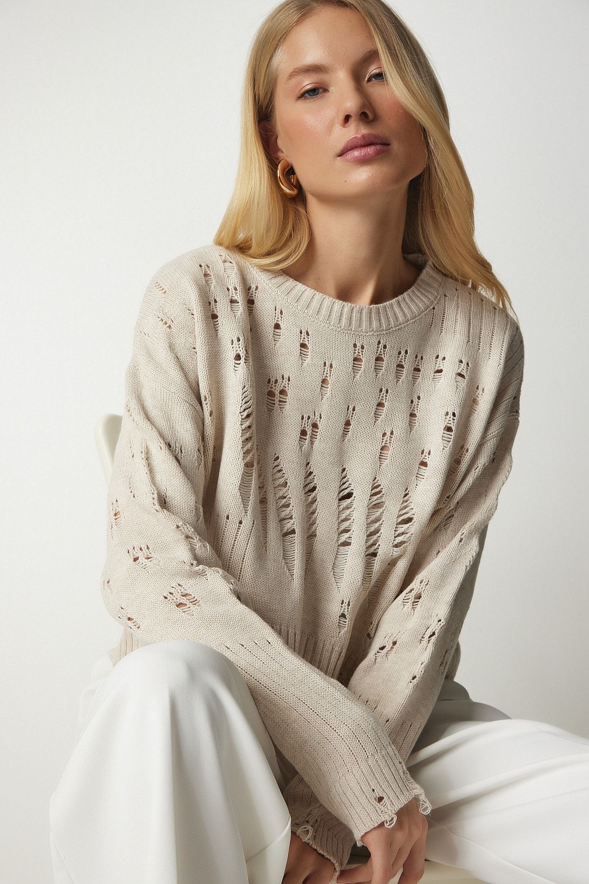 Happiness İstanbul Damski Sweter Z Dzianiny W Kolorze Beżowym, Z Dziurami I Detalami Kobieta - S/M