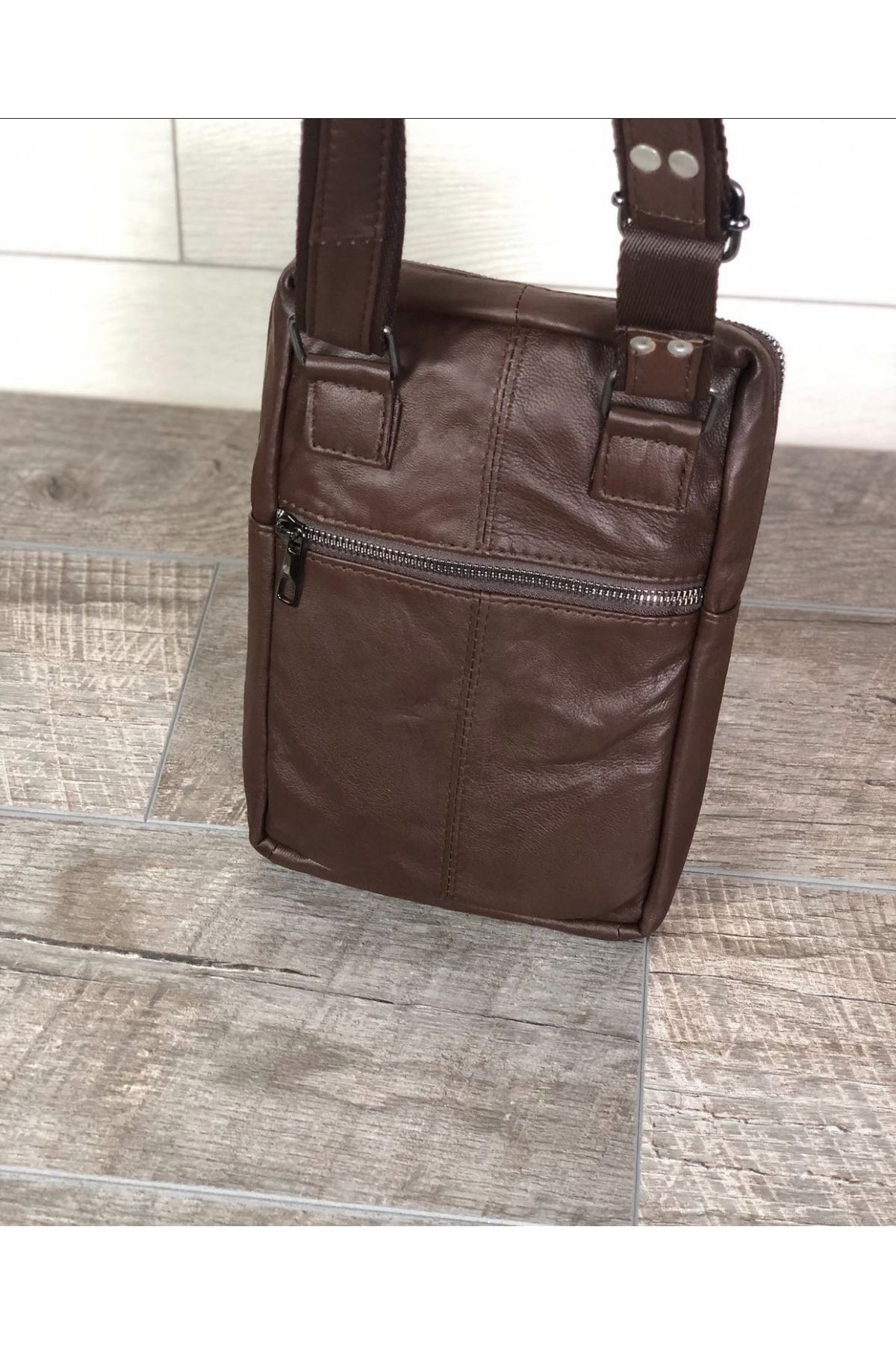Deribag Genuine Leather Brown Medium Size Messenger Bag 18 24 3.cm