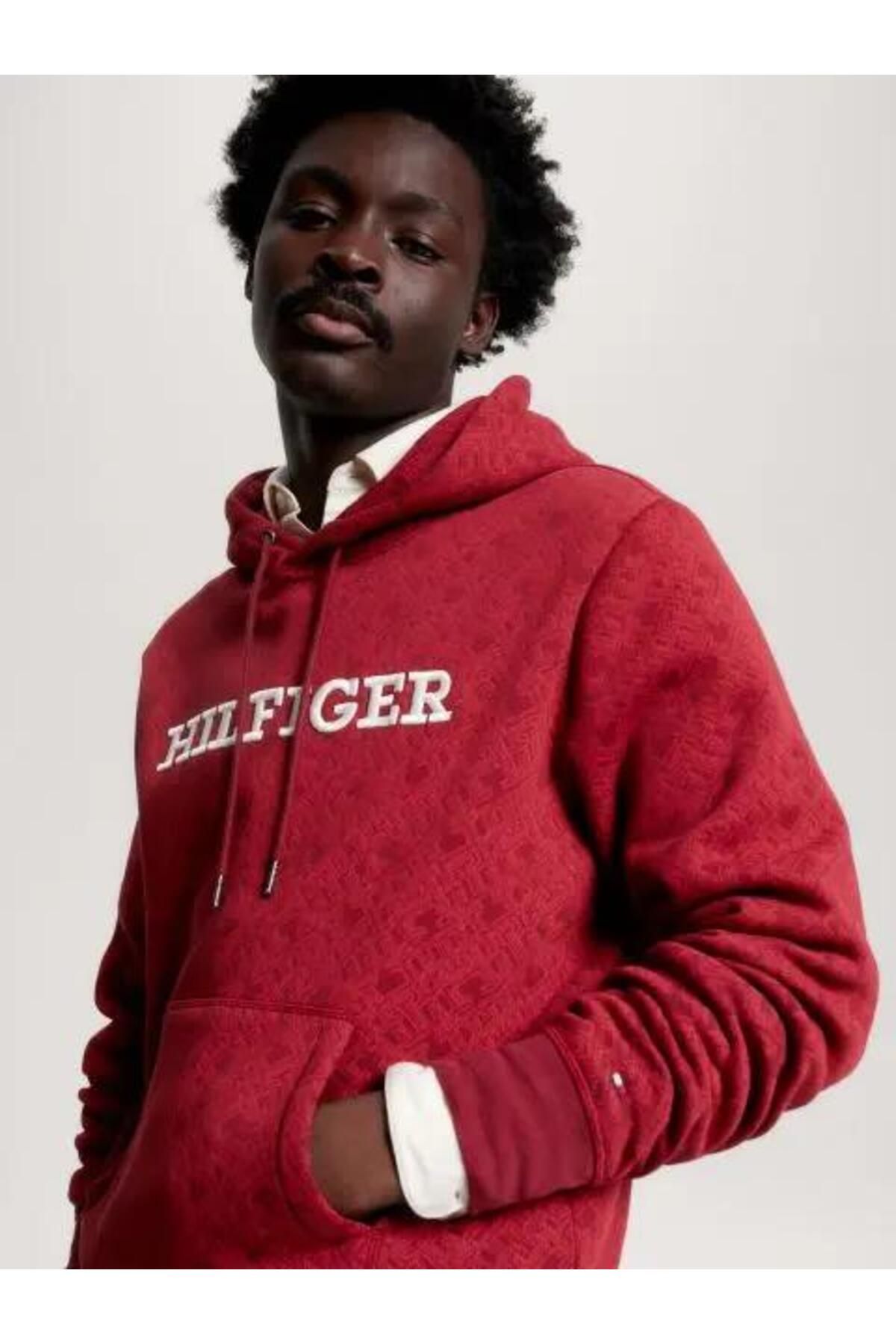 Tommy Hilfiger Sweatshirt Red Regular fit Trendyol